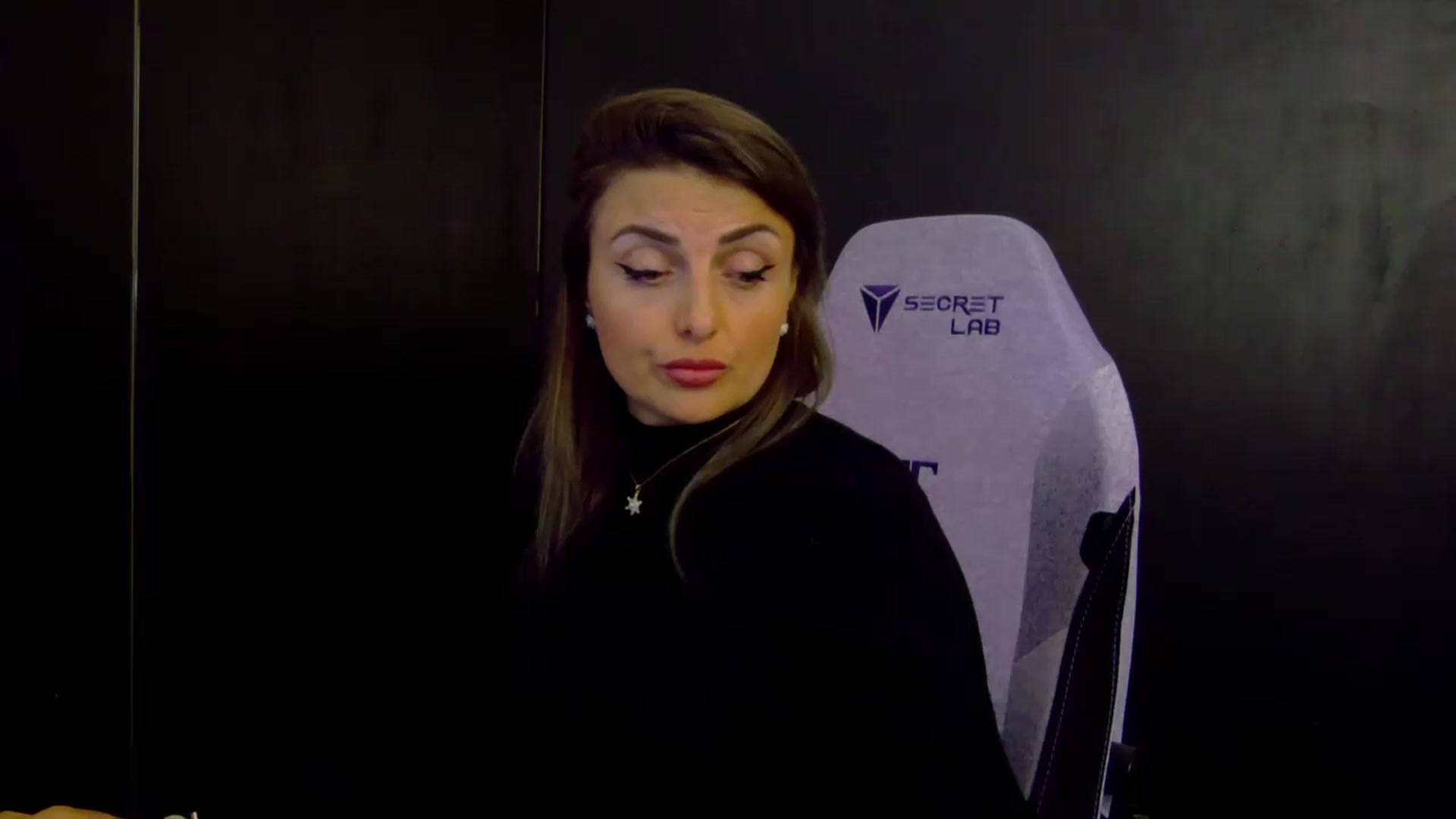 Gallery image thumbnail from OlivyaMoon's myfreecams stream on, 08/28/2026, 24:24 image 4 of 20