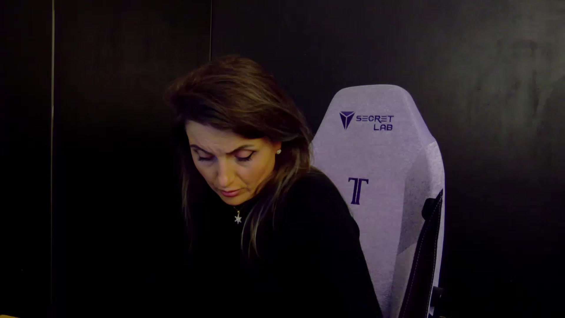 Gallery image thumbnail from OlivyaMoon's myfreecams stream on, 08/28/2026, 24:24 image 20 of 20