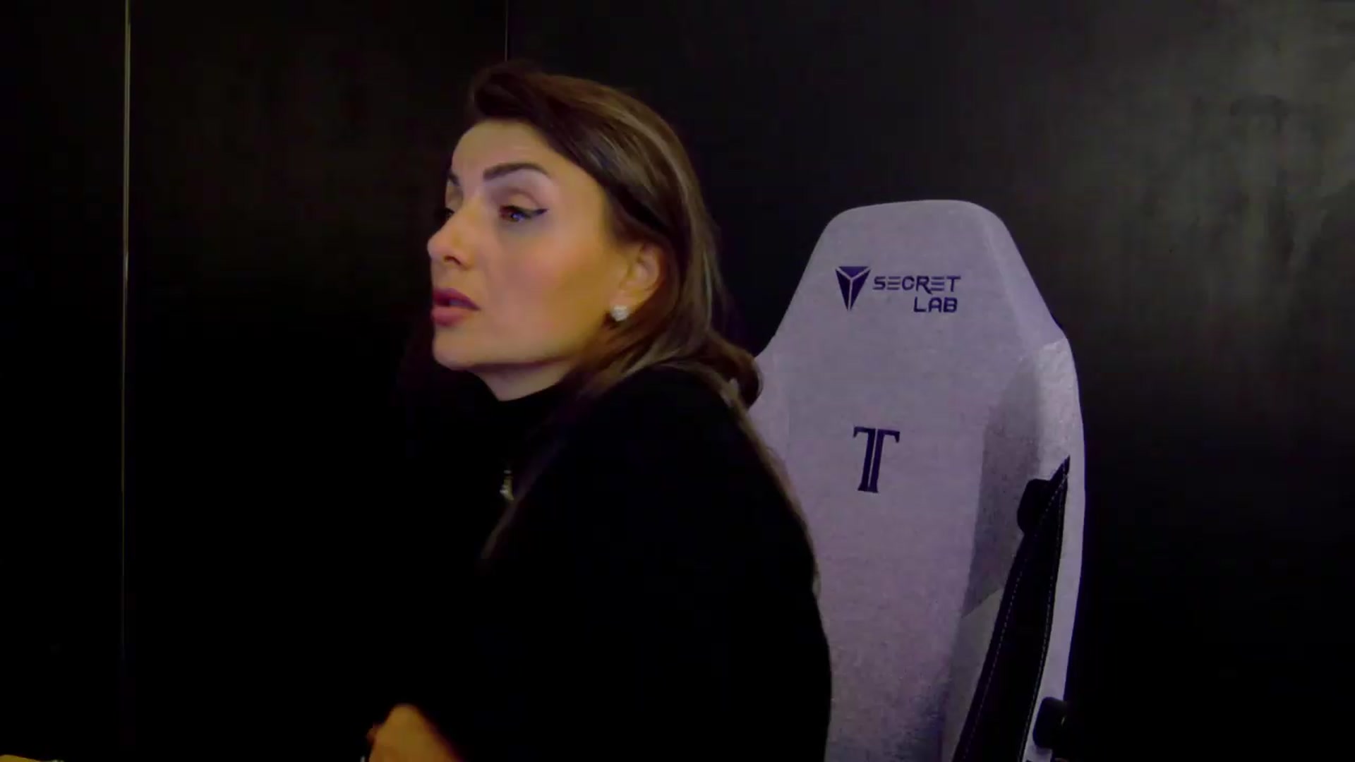 Gallery image thumbnail from OlivyaMoon's myfreecams stream on, 08/28/2026, 24:24 image 15 of 20