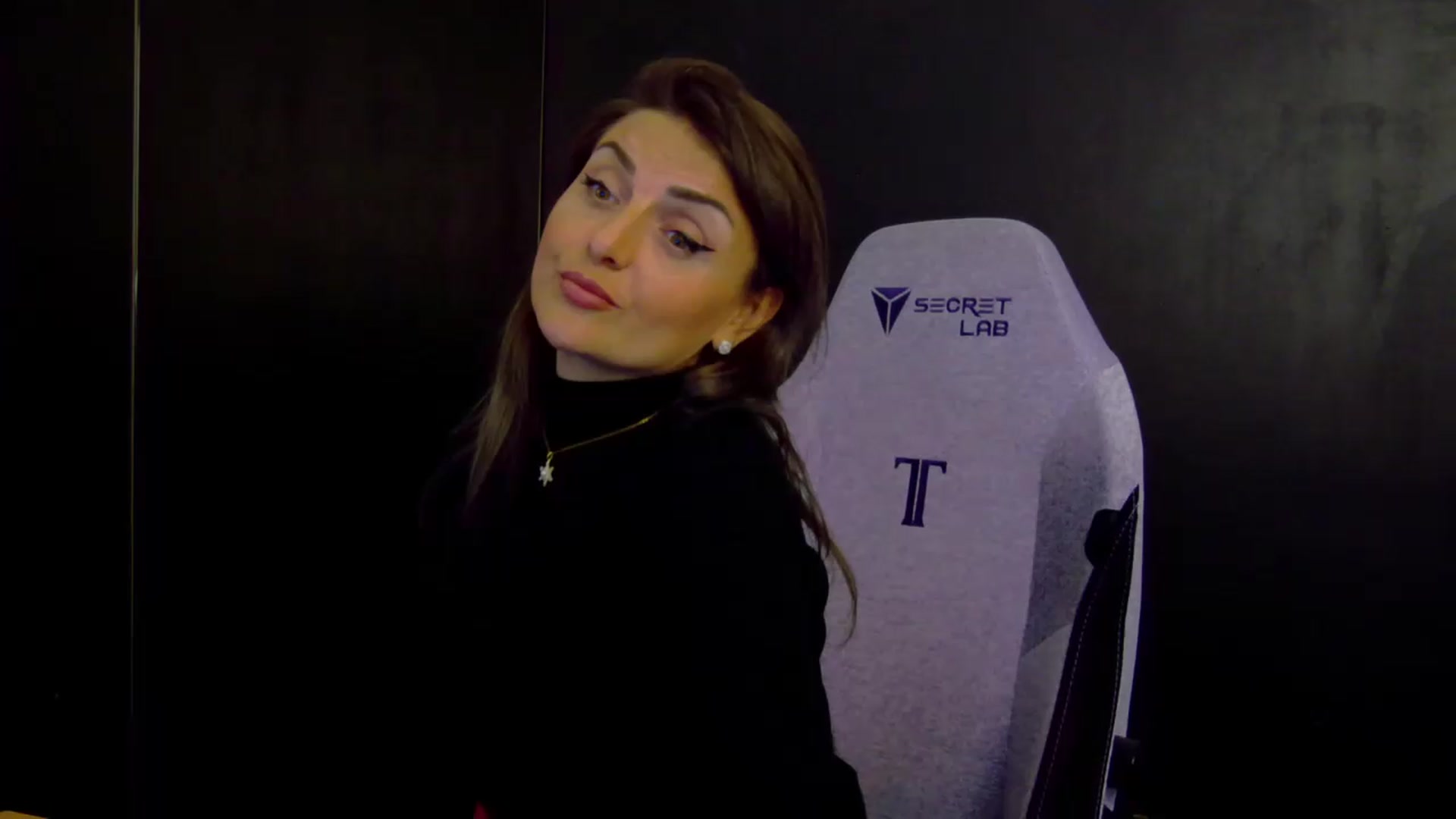 Gallery image thumbnail from OlivyaMoon's myfreecams stream on, 08/28/2026, 24:24 image 10 of 20