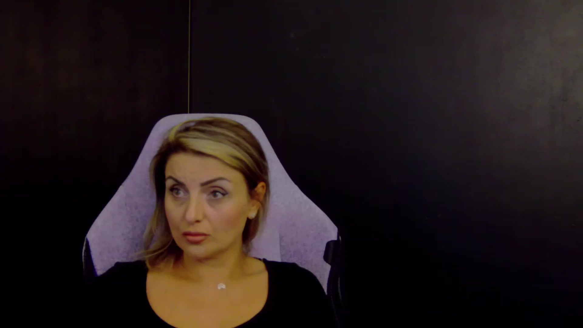 Gallery image thumbnail from OlivyaMoon's myfreecams stream on, 09/17/2026, 24:33 image 6 of 20