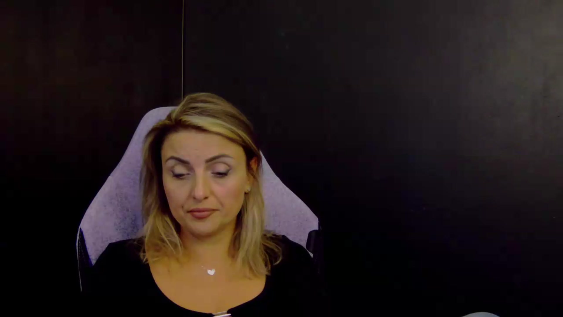 Gallery image thumbnail from OlivyaMoon's myfreecams stream on, 09/17/2026, 24:33 image 20 of 20