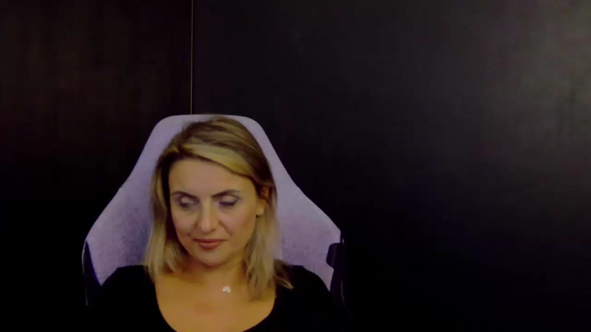 Gallery image thumbnail from OlivyaMoon's myfreecams stream on, 09/17/2026, 24:33 image 1 of 20