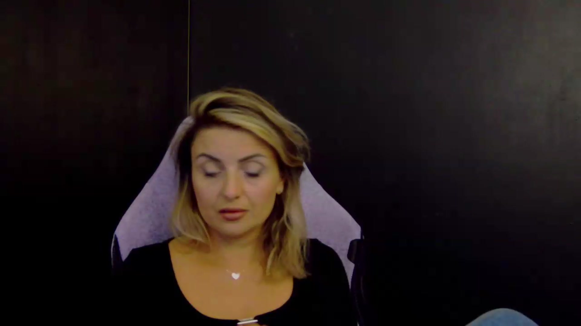 Gallery image thumbnail from OlivyaMoon's myfreecams stream on, 09/17/2026, 24:33 image 14 of 20