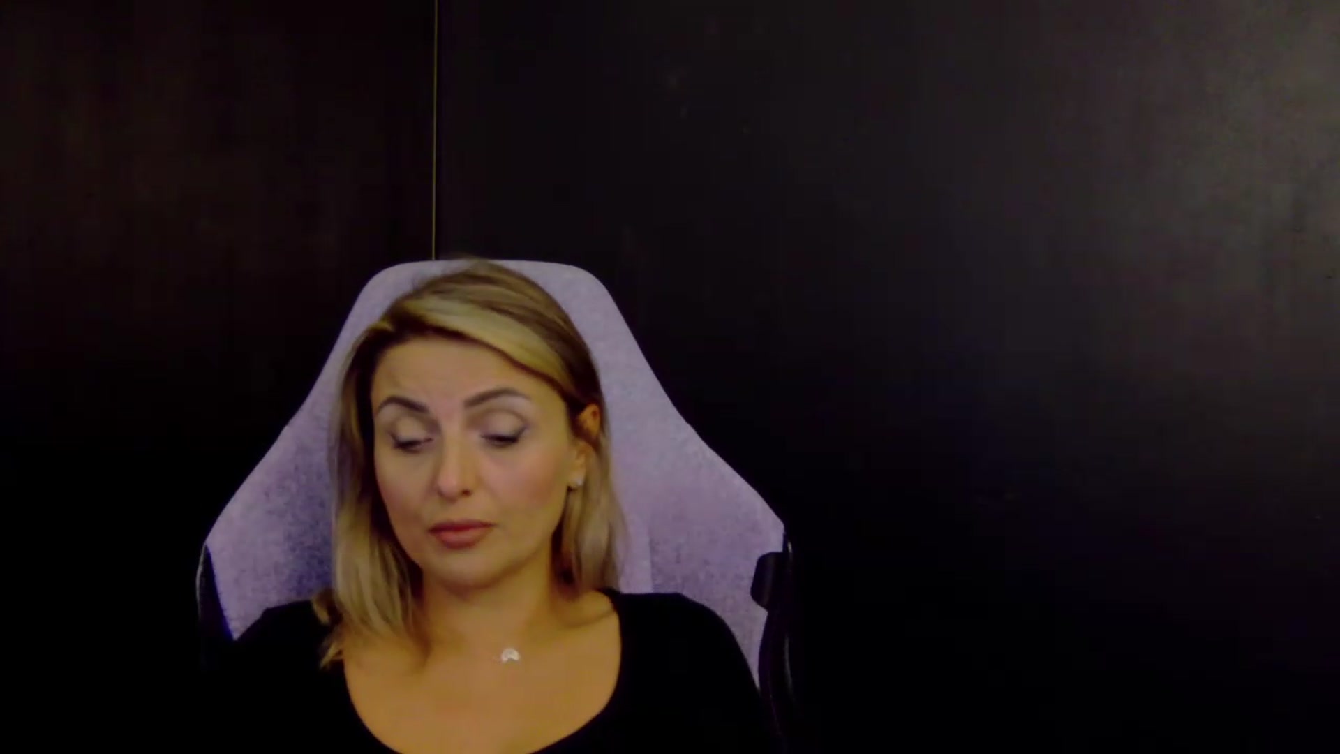 Gallery image thumbnail from OlivyaMoon's myfreecams stream on, 09/17/2026, 24:33 image 3 of 20