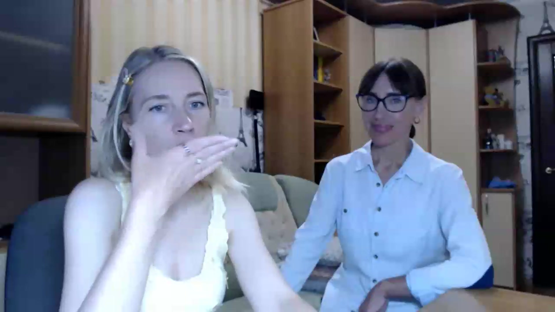 Gallery image thumbnail from Oly_nice_'s myfreecams stream on, 07/26/2026, 13:15 image 19 of 20