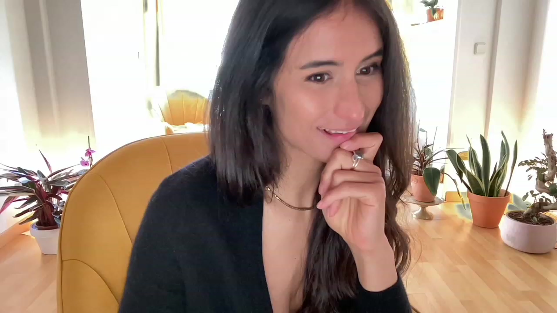 Gallery image thumbnail from Olympia_'s myfreecams stream on, 05/12/2023, 08:02 image 10 of 20