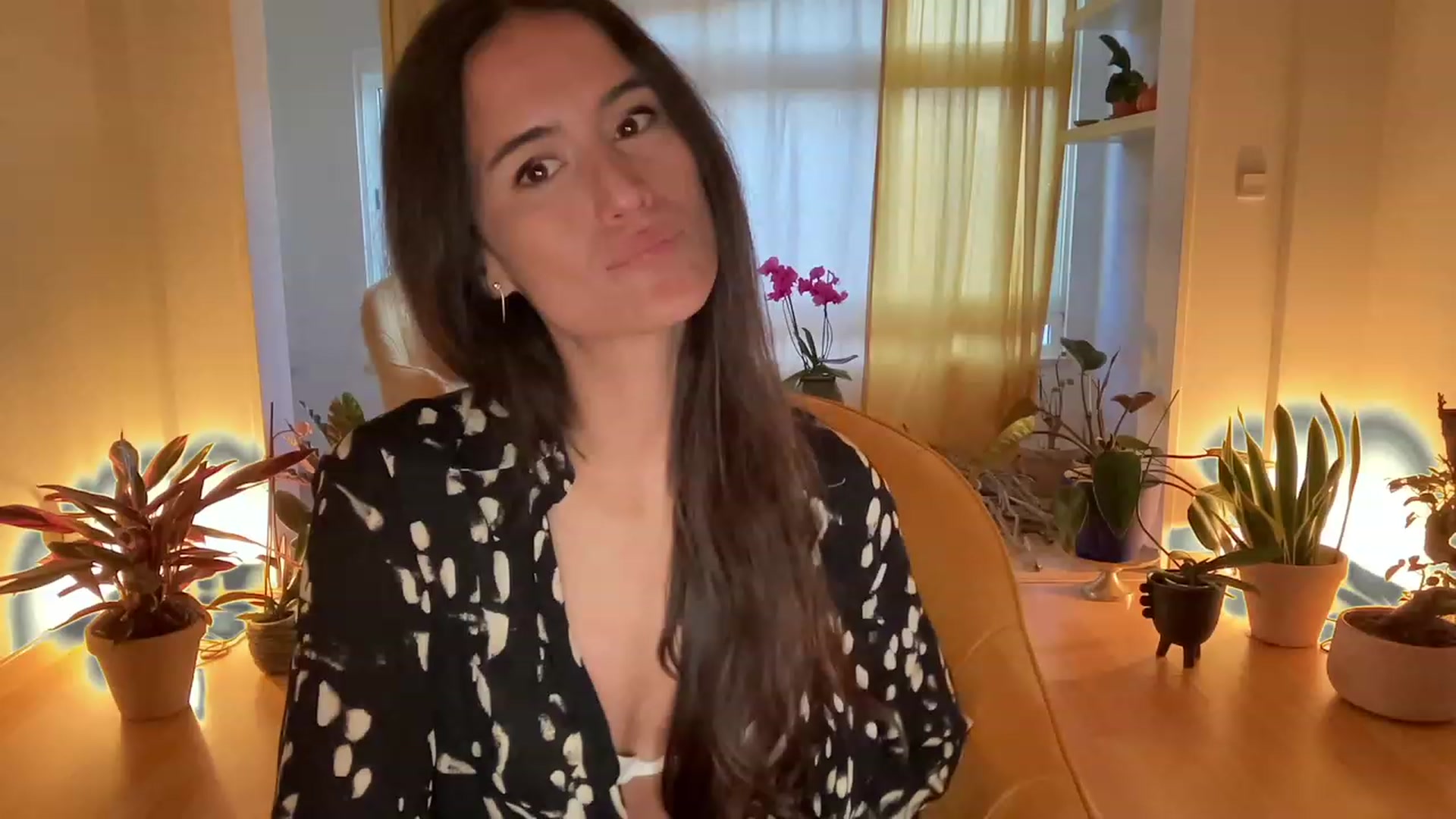 Gallery image thumbnail from Olympia_'s myfreecams stream on, 05/19/2023, 05:32 image 17 of 20