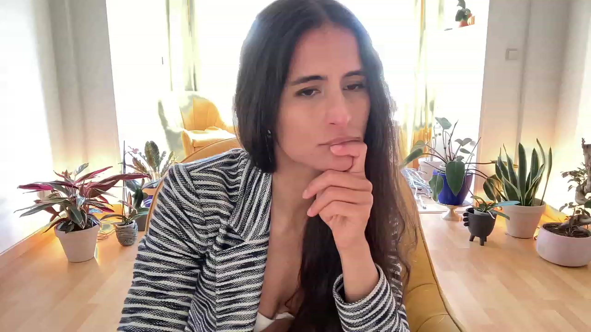 Gallery image thumbnail from Olympia_'s myfreecams stream on, 05/19/2023, 11:25 image 1 of 20
