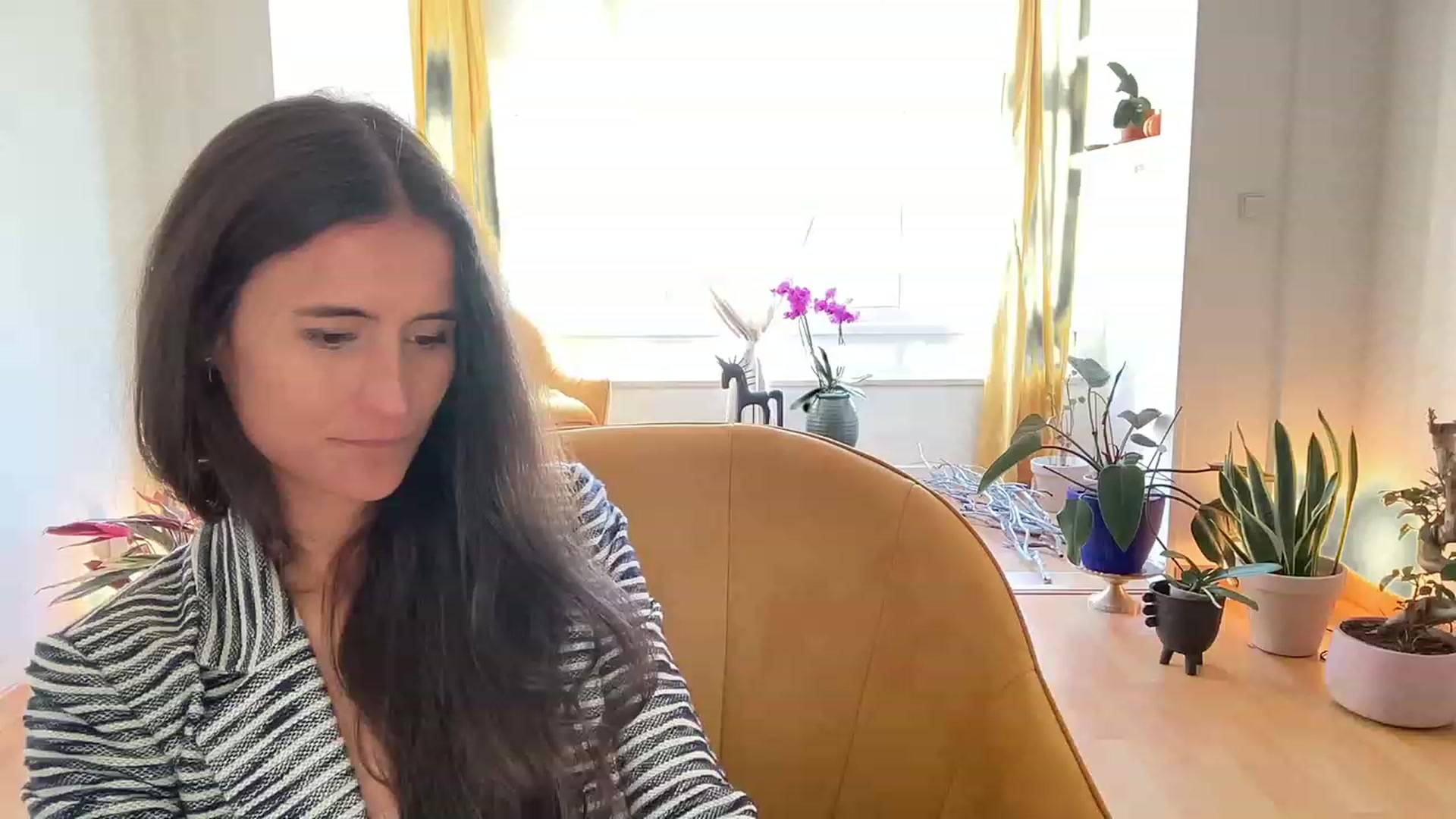 Gallery image thumbnail from Olympia_'s myfreecams stream on, 05/19/2023, 11:25 image 16 of 20