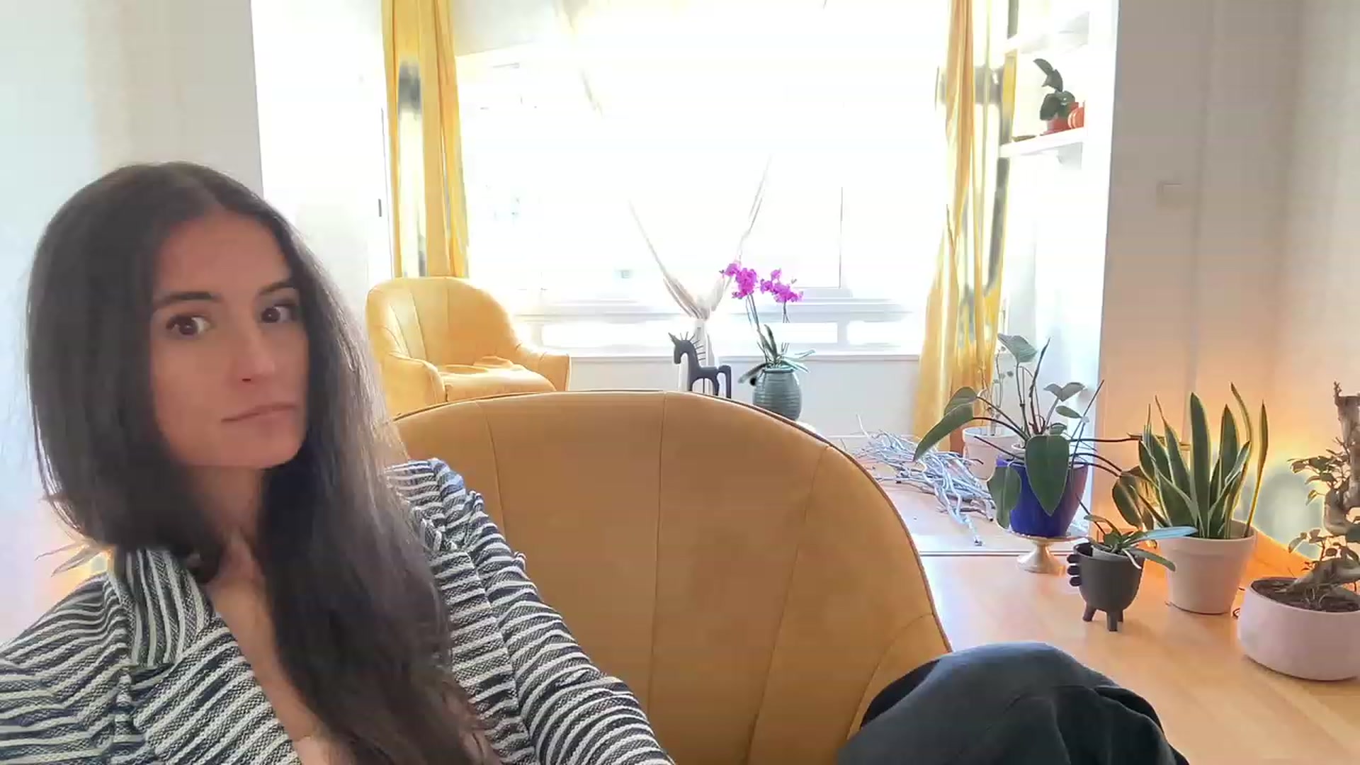 Gallery image thumbnail from Olympia_'s myfreecams stream on, 05/19/2023, 12:10 image 16 of 20