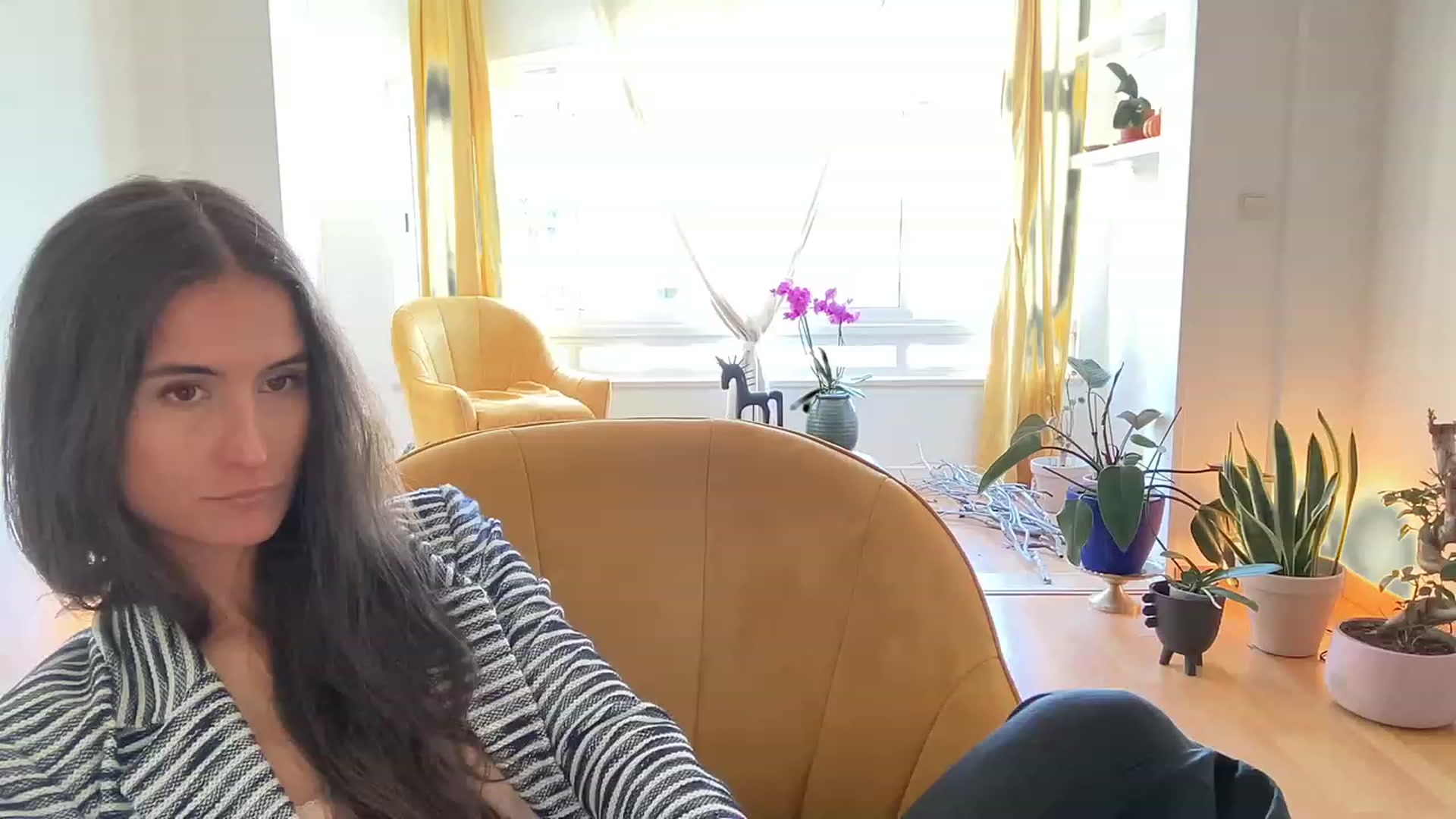Gallery image thumbnail from Olympia_'s myfreecams stream on, 05/19/2023, 12:10 image 17 of 20