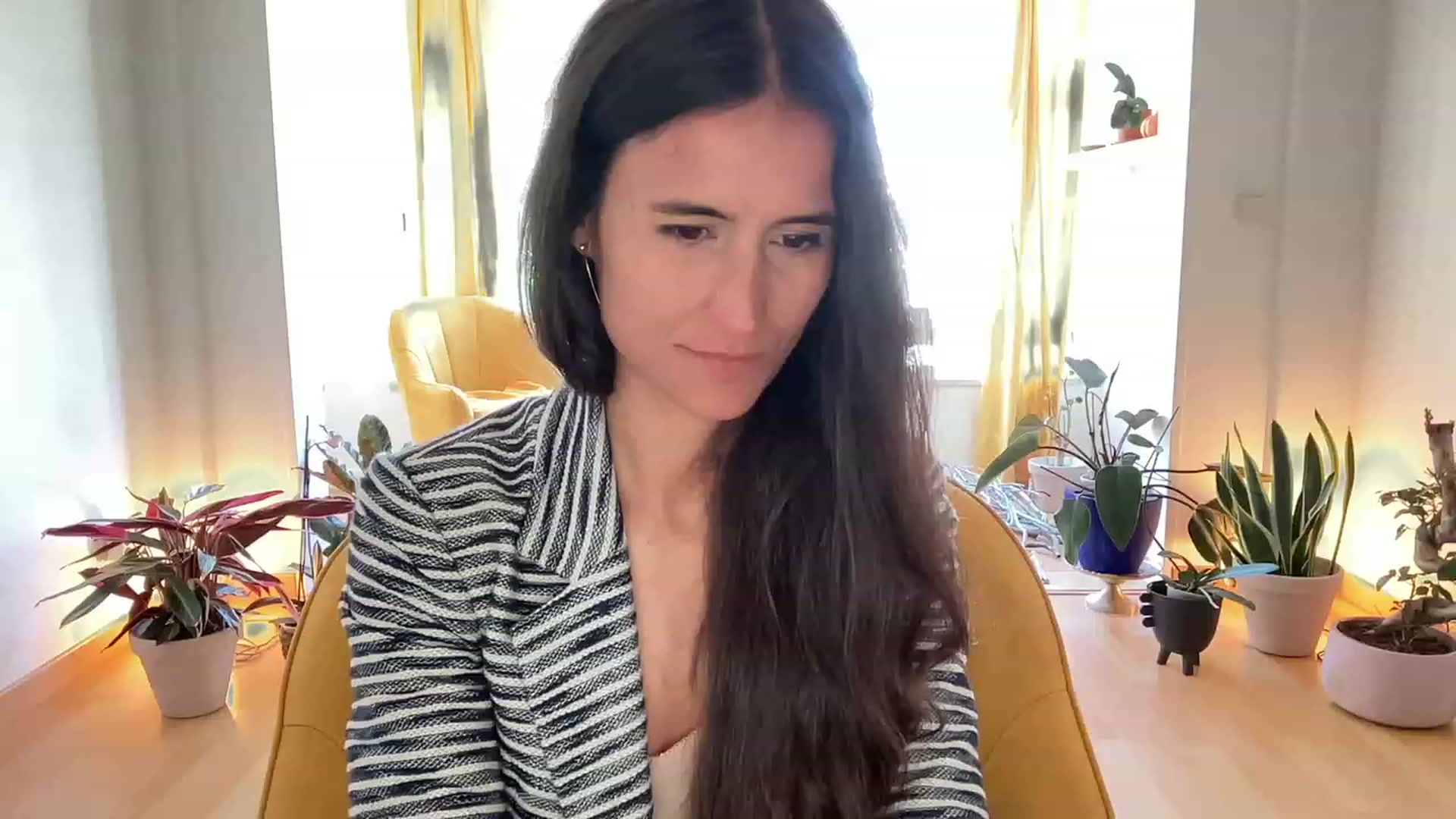 Gallery image thumbnail from Olympia_'s myfreecams stream on, 05/19/2023, 13:00 image 8 of 20