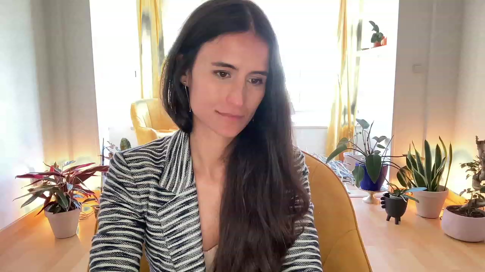 Gallery image thumbnail from Olympia_'s myfreecams stream on, 05/19/2023, 13:00 image 2 of 20