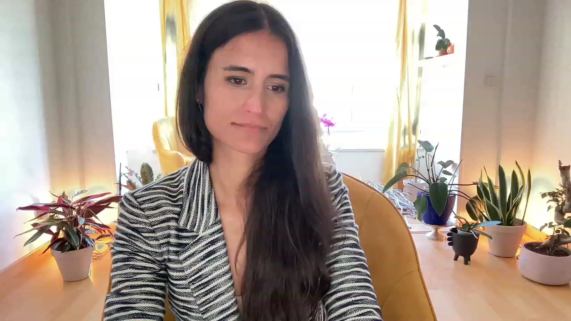 Gallery image thumbnail from Olympia_'s myfreecams stream on, 05/19/2023, 13:00 image 13 of 20