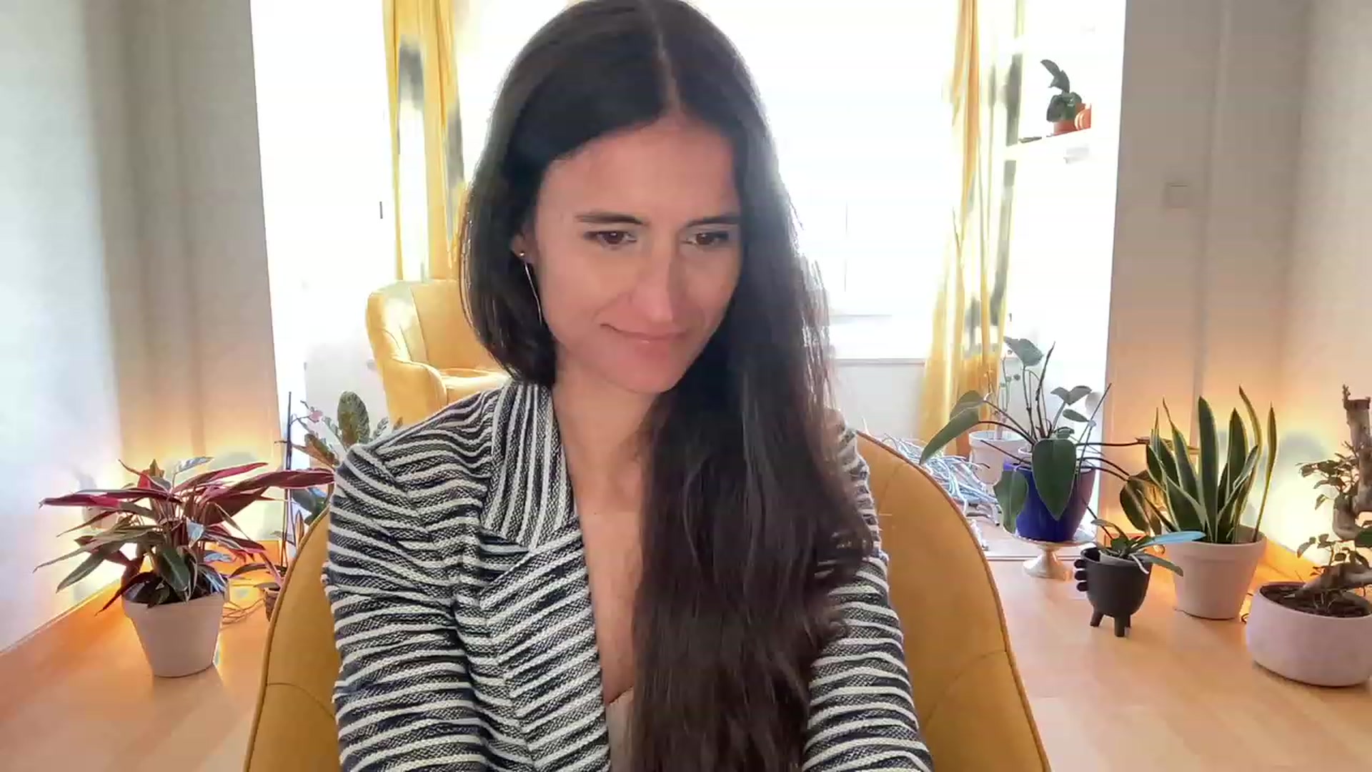 Gallery image thumbnail from Olympia_'s myfreecams stream on, 05/19/2023, 13:00 image 7 of 20