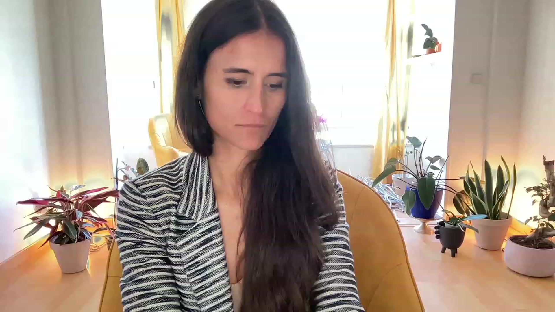 Gallery image thumbnail from Olympia_'s myfreecams stream on, 05/19/2023, 13:00 image 19 of 20