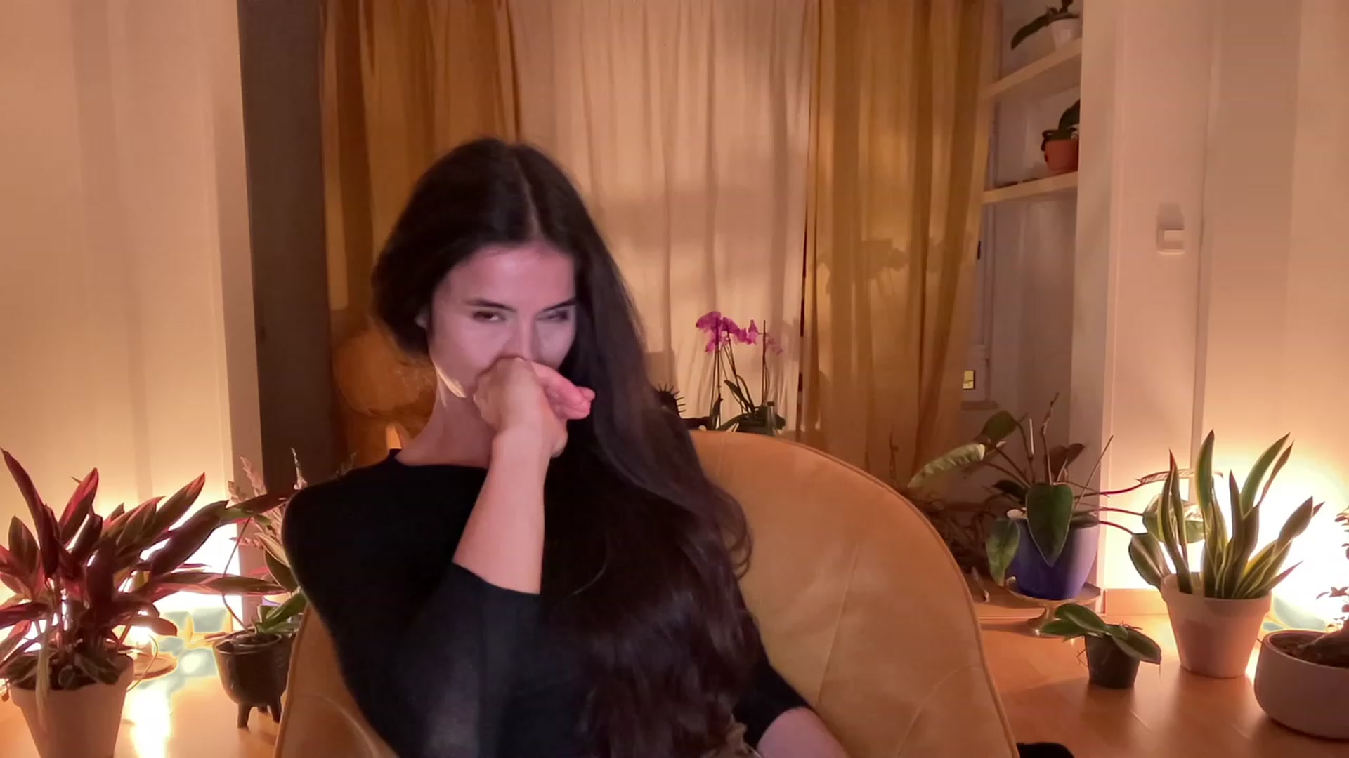 Gallery image thumbnail from Olympia_'s myfreecams stream on, 06/06/2023, 23:45 image 10 of 20