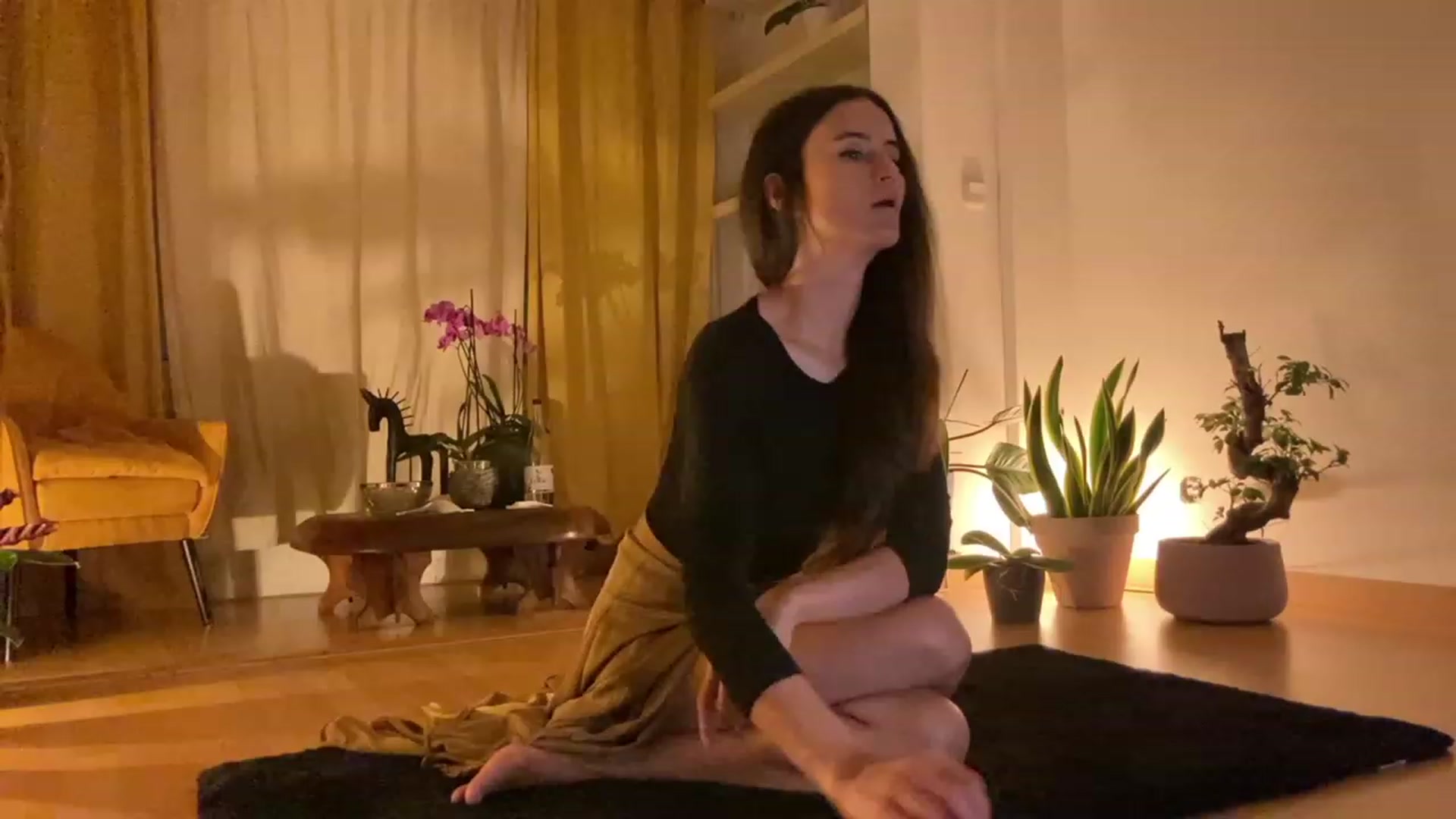 Gallery image thumbnail from Olympia_'s myfreecams stream on, 06/06/2023, 23:45 image 2 of 20
