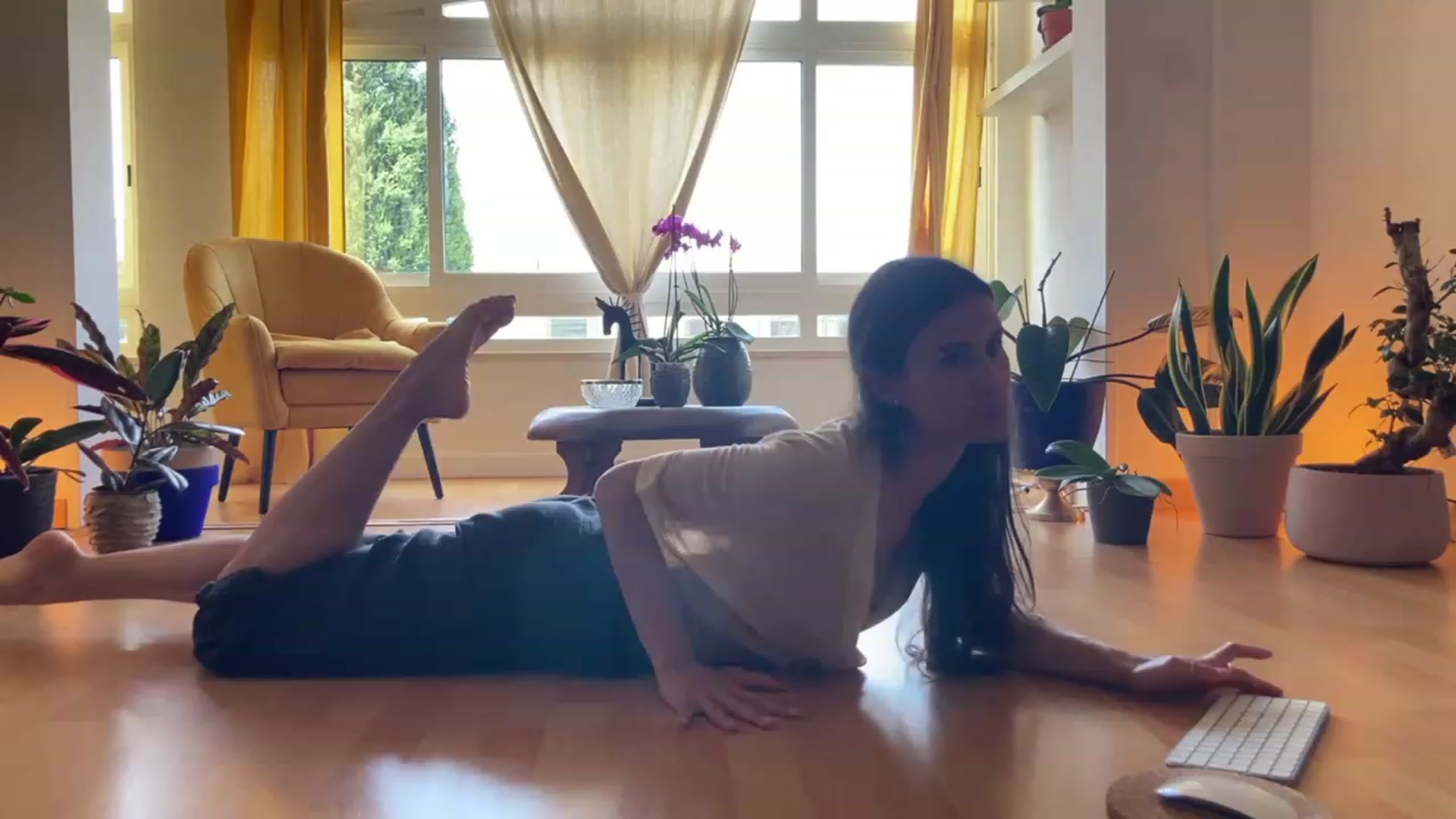Gallery image thumbnail from Olympia_'s myfreecams stream on, 06/08/2023, 15:01 image 15 of 20