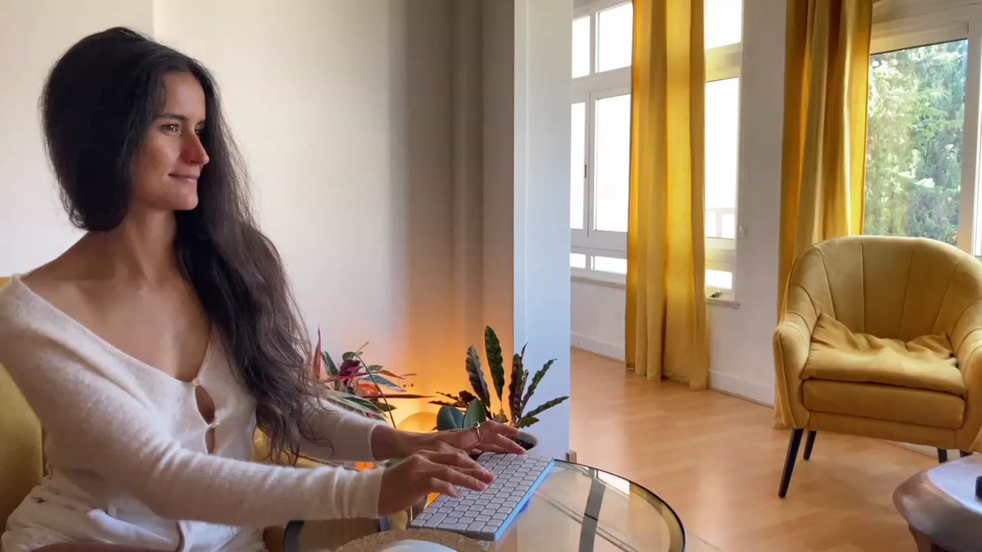 Gallery image thumbnail from Olympia_'s myfreecams stream on, 07/08/2023, 16:49 image 3 of 20