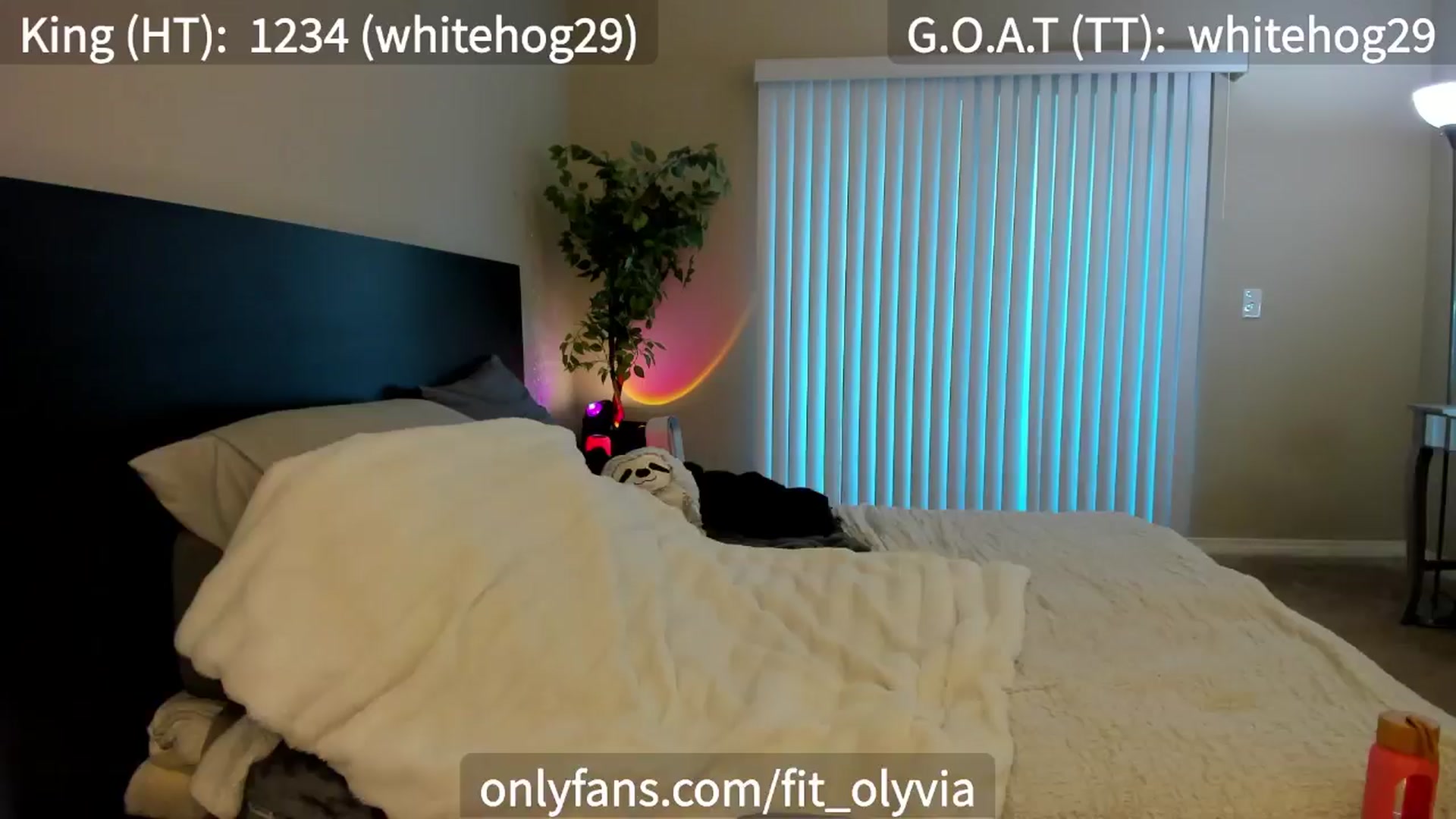 Gallery image thumbnail from Olyvia's myfreecams stream on, 06/13/2024, 23:10 image 1 of 20