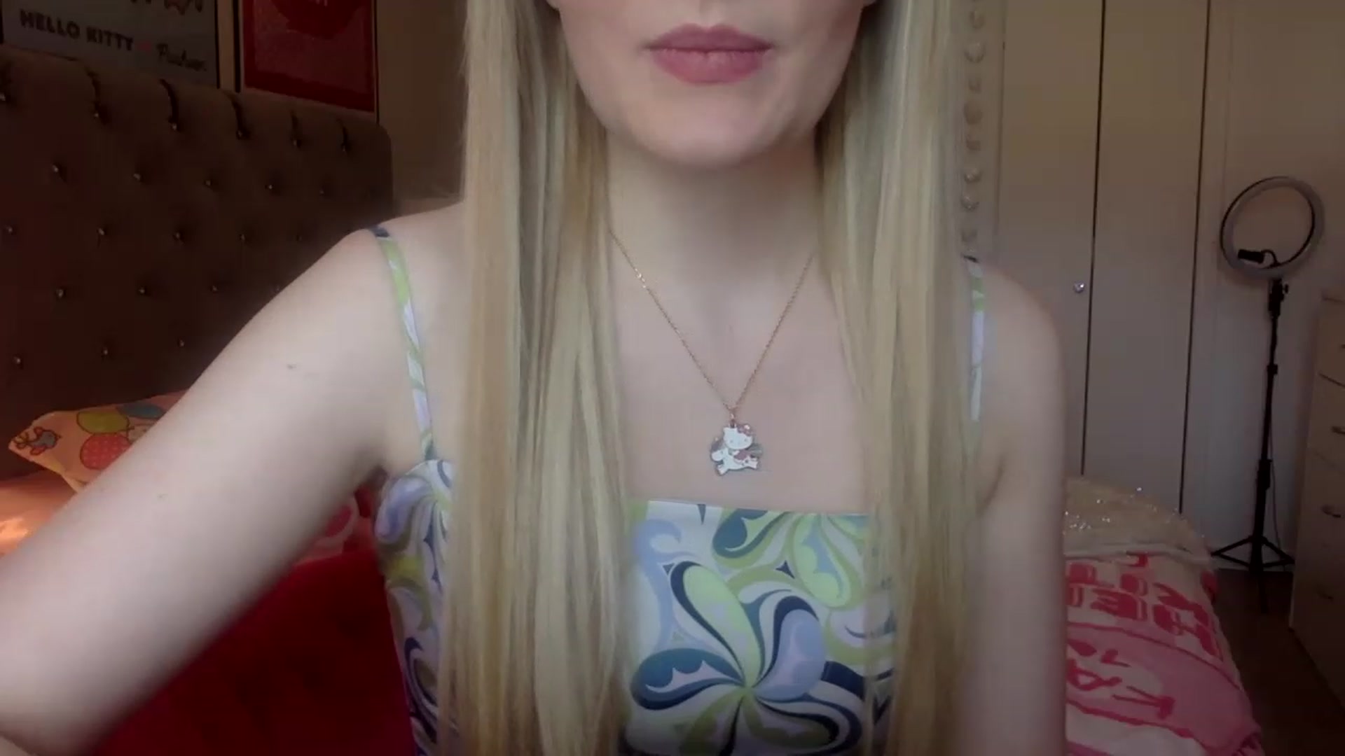 Gallery image thumbnail from Omg_emily's myfreecams stream on, 03/28/2023, 20:13 image 11 of 20