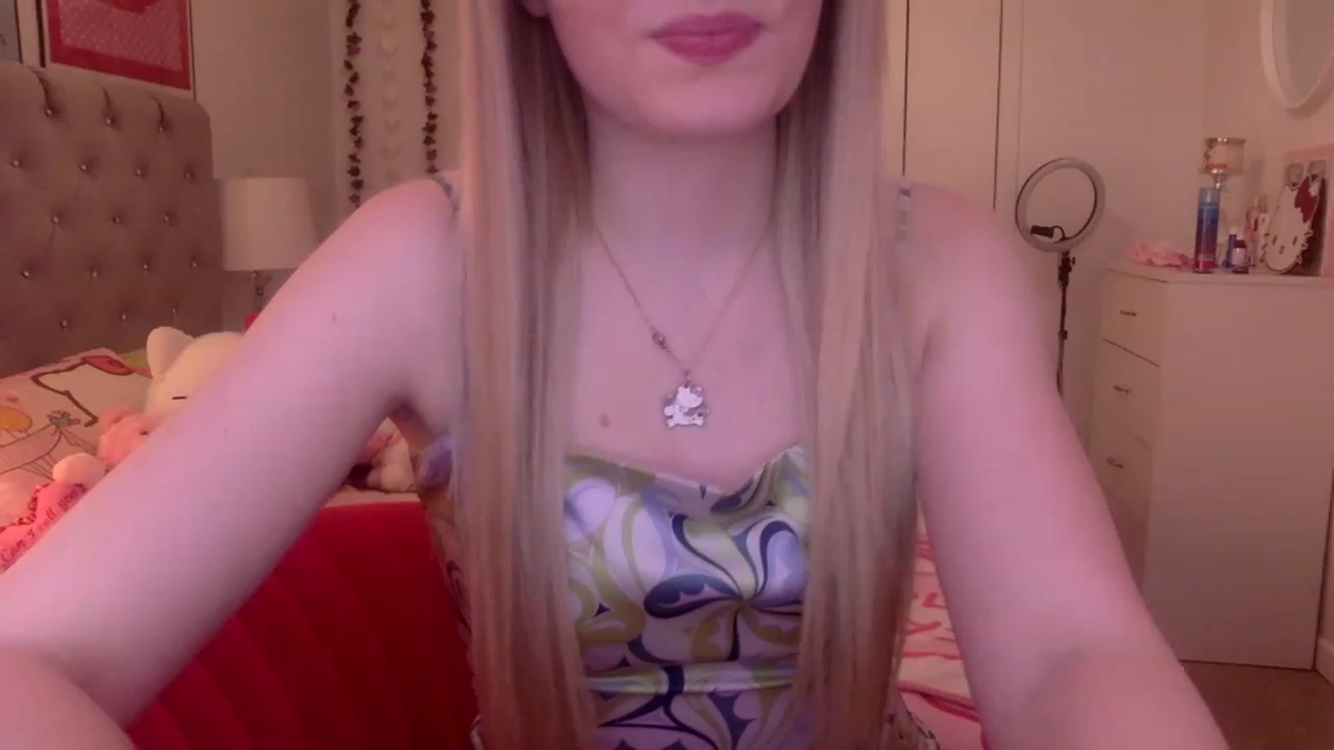 Gallery image thumbnail from Omg_emily's myfreecams stream on, 03/28/2023, 20:40 image 11 of 20