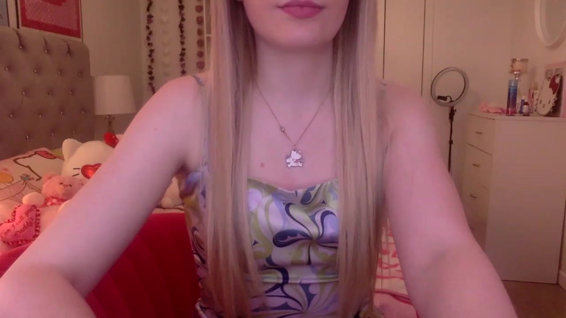 Gallery image thumbnail from Omg_emily's myfreecams stream on, 03/28/2023, 20:40 image 9 of 20