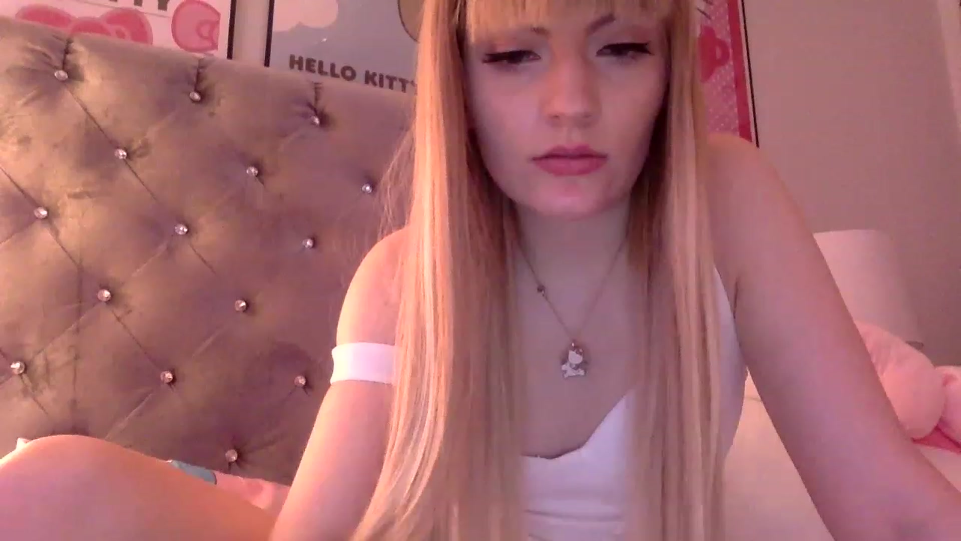 Gallery image thumbnail from Omg_emily's myfreecams stream on, 03/29/2023, 22:09 image 6 of 20