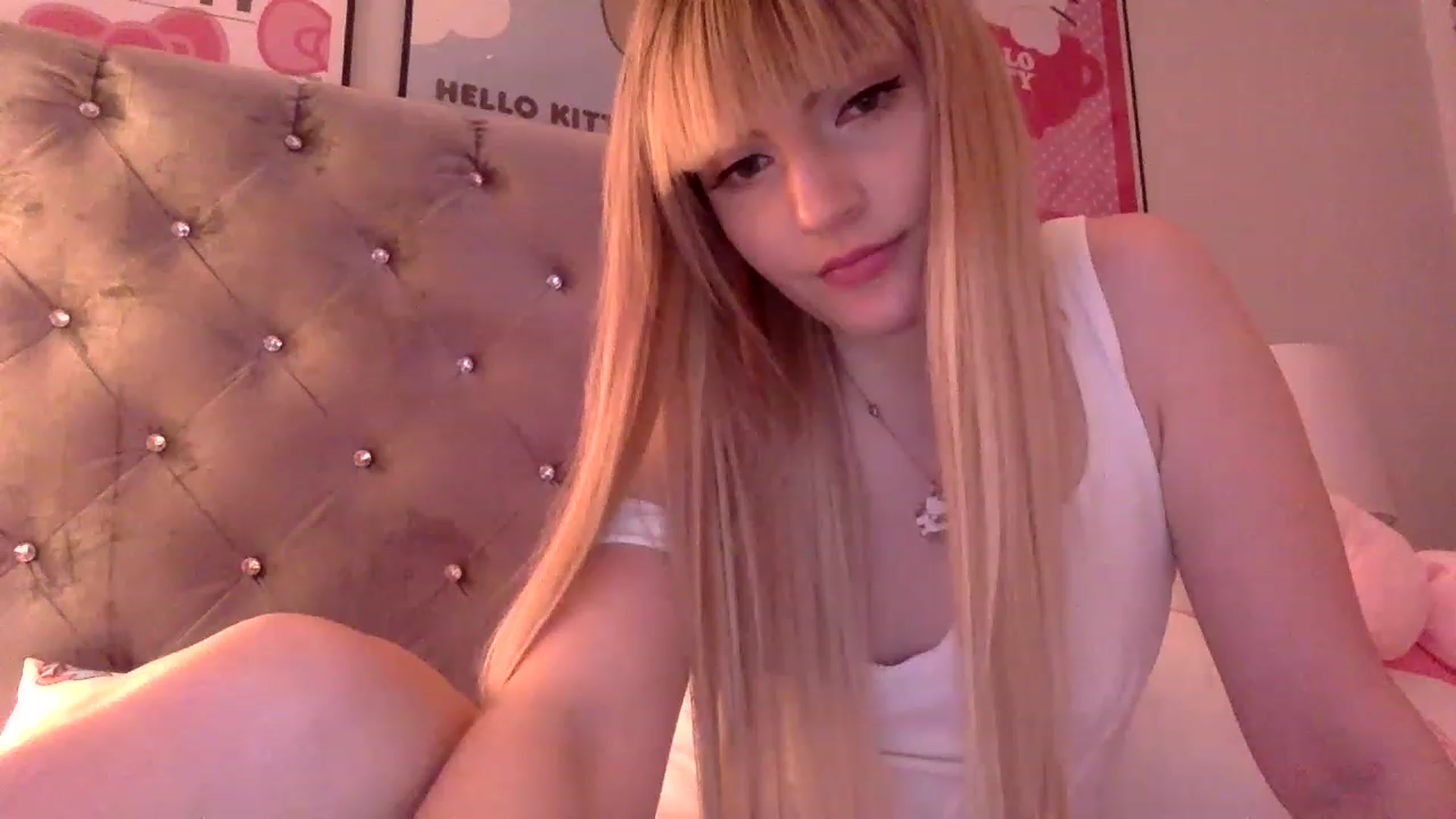 Gallery image thumbnail from Omg_emily's myfreecams stream on, 03/29/2023, 22:09 image 5 of 20