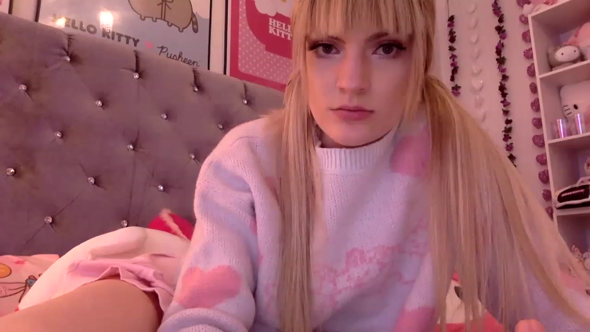 Gallery image thumbnail from Omg_emily's myfreecams stream on, 03/30/2023, 21:01 image 9 of 20