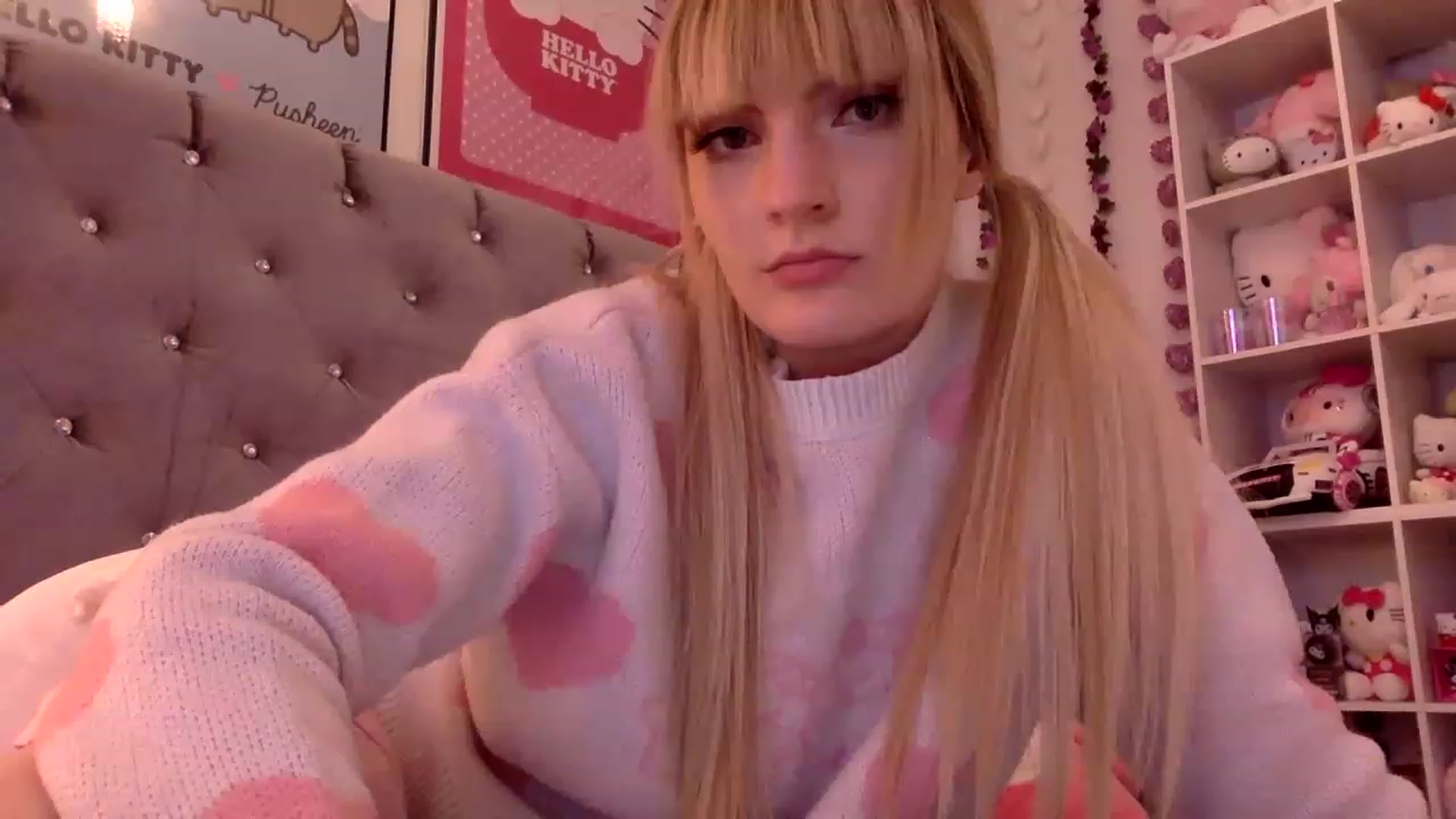Gallery image thumbnail from Omg_emily's myfreecams stream on, 03/30/2023, 21:01 image 11 of 20