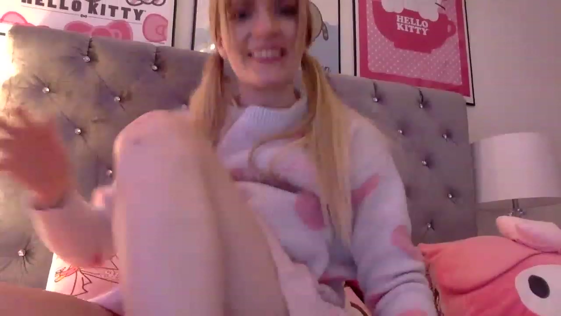 Gallery image thumbnail from Omg_emily's myfreecams stream on, 03/30/2023, 21:01 image 6 of 20