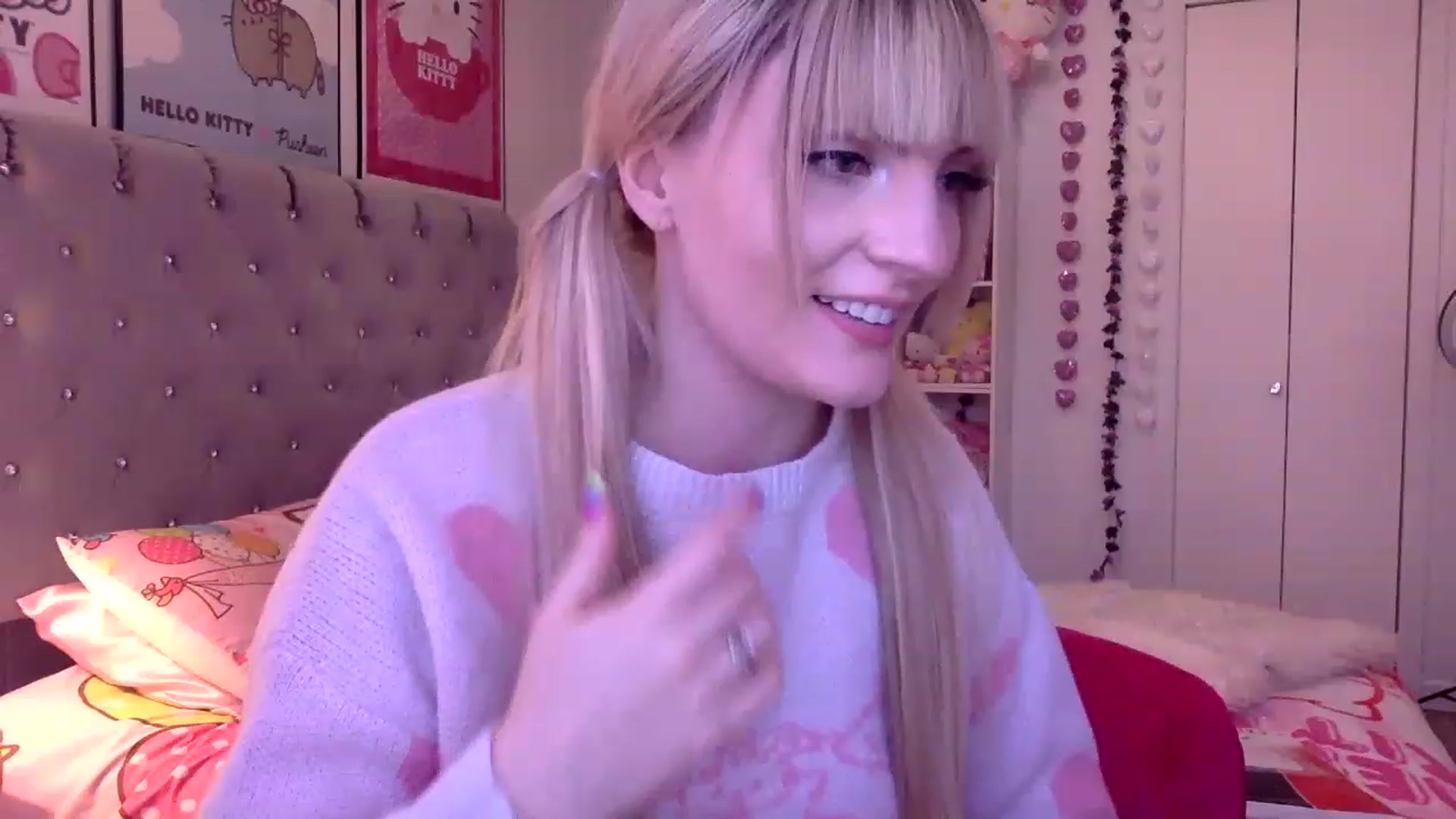 Gallery image thumbnail from Omg_emily's myfreecams stream on, 03/30/2023, 21:01 image 5 of 20