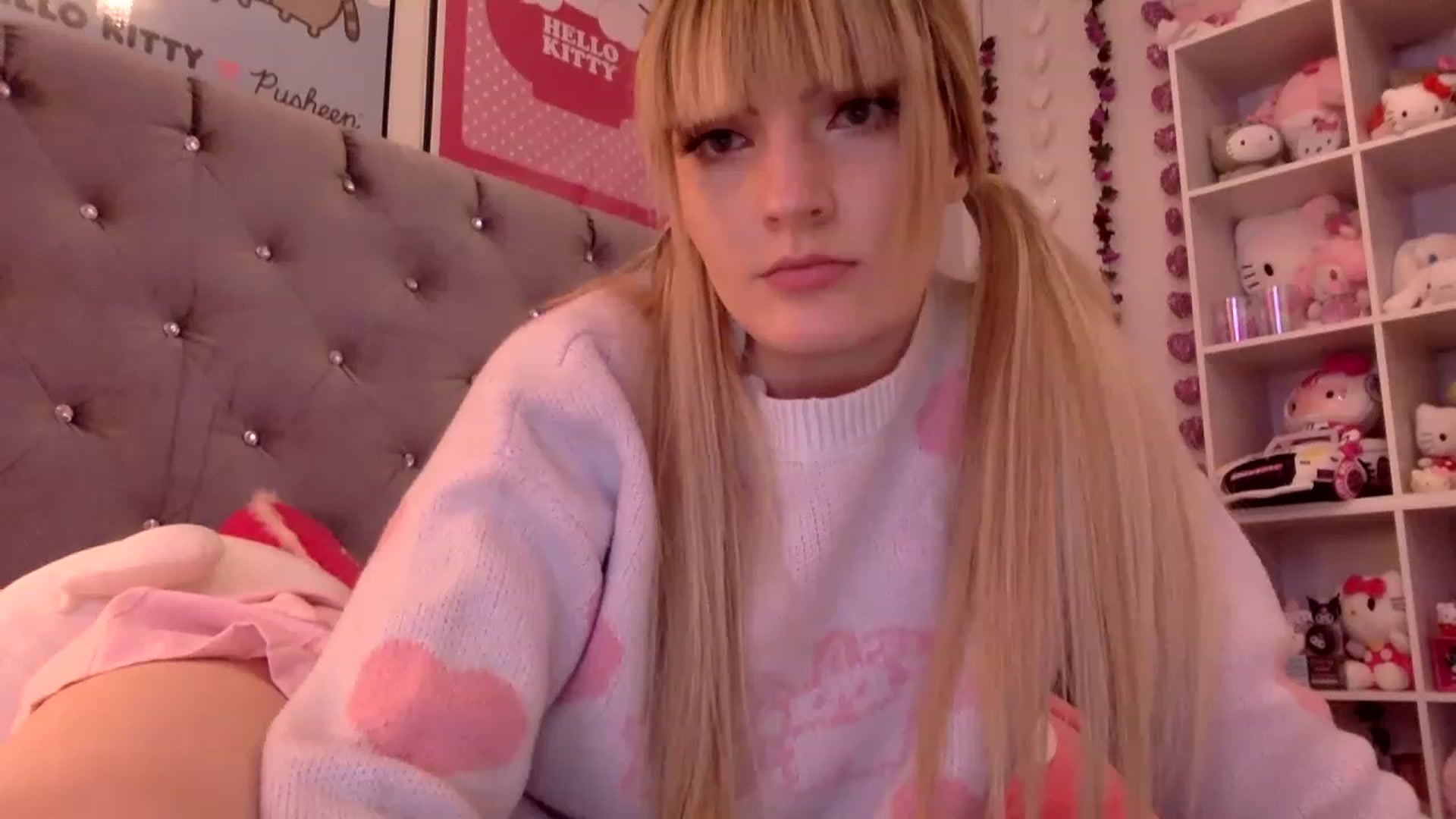 Gallery image thumbnail from Omg_emily's myfreecams stream on, 03/30/2023, 21:01 image 12 of 20