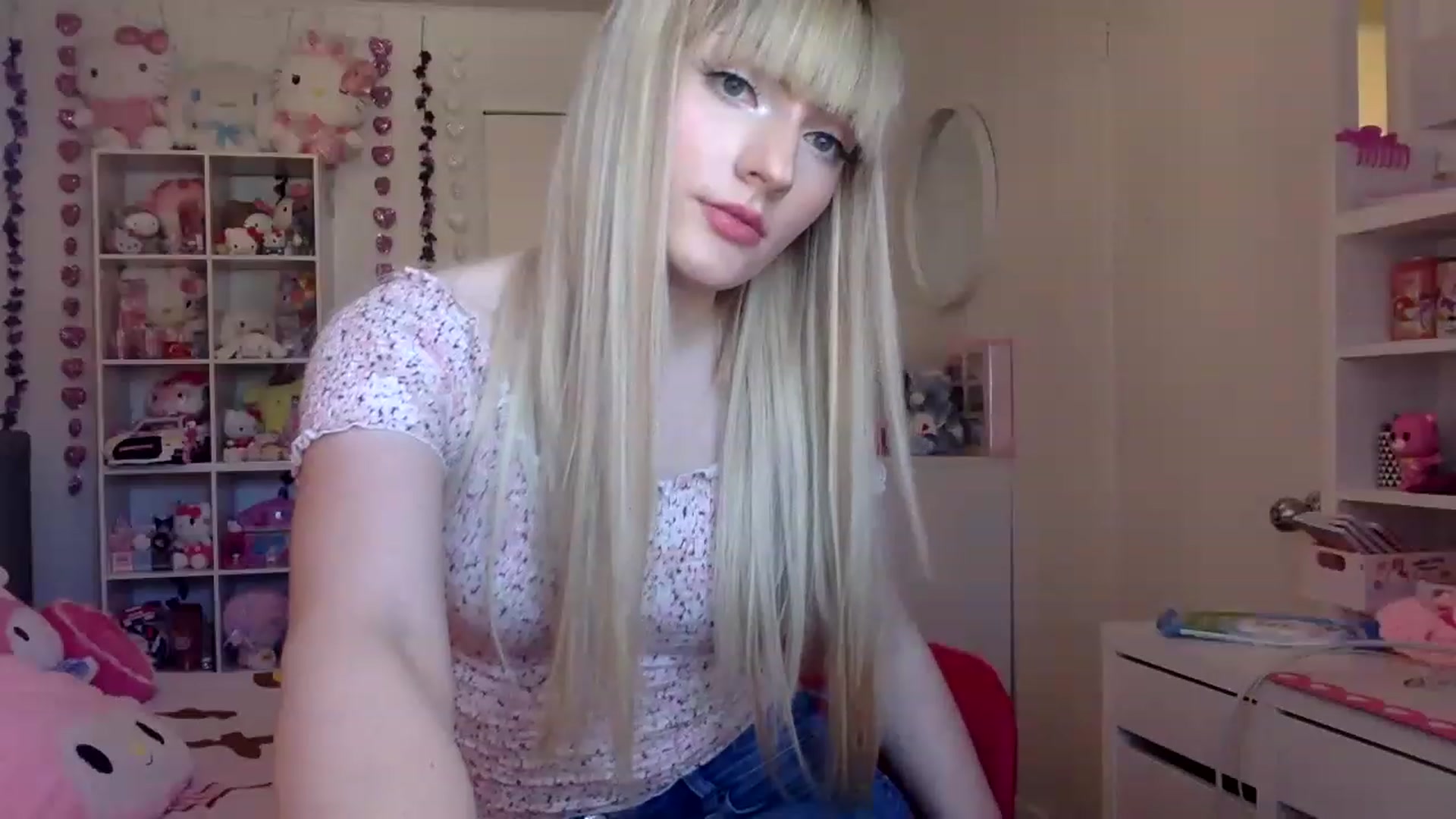 Gallery image thumbnail from Omg_emily's myfreecams stream on, 04/12/2023, 18:13 image 19 of 20