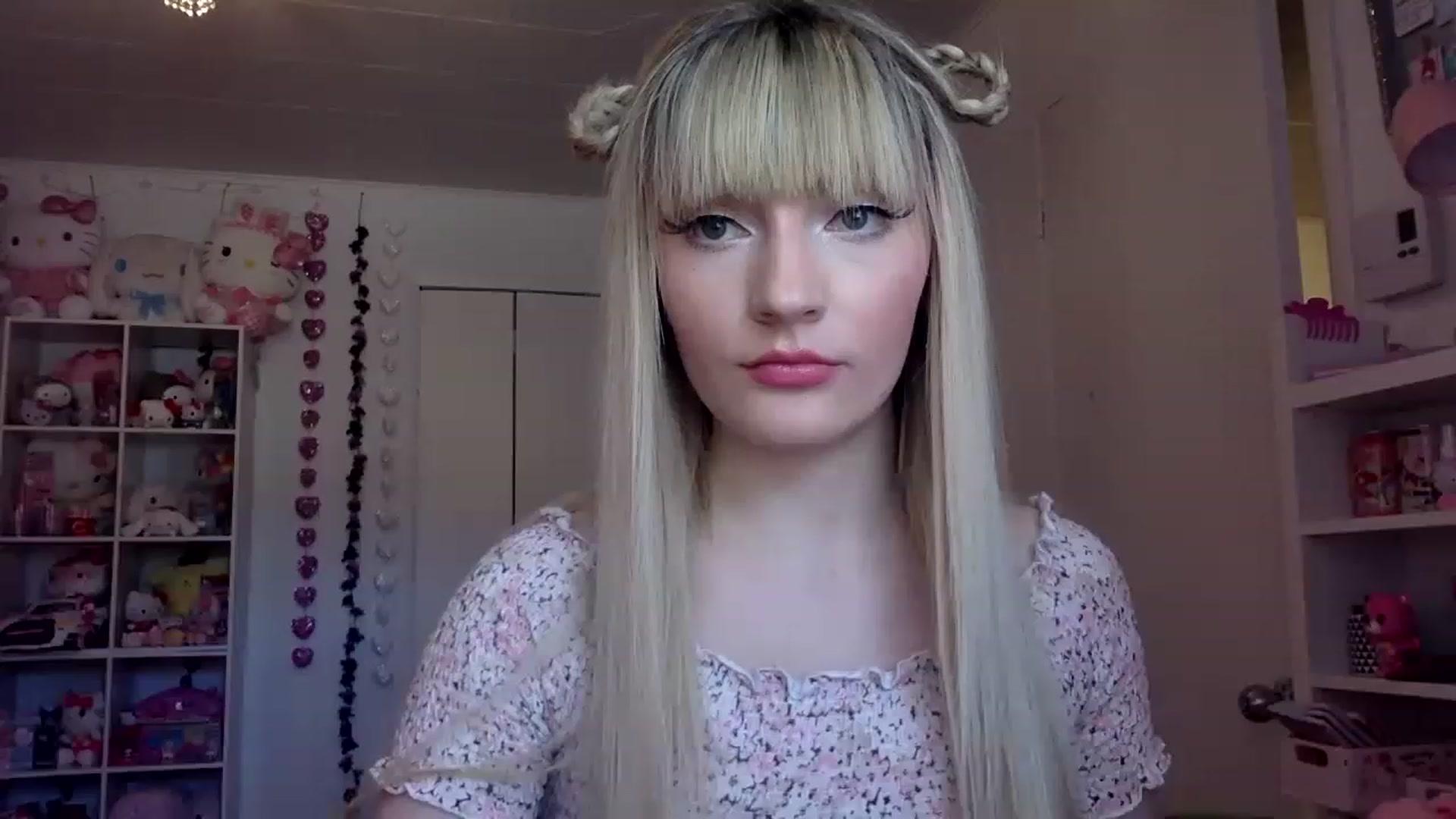 Gallery image thumbnail from Omg_emily's myfreecams stream on, 04/12/2023, 18:13 image 2 of 20