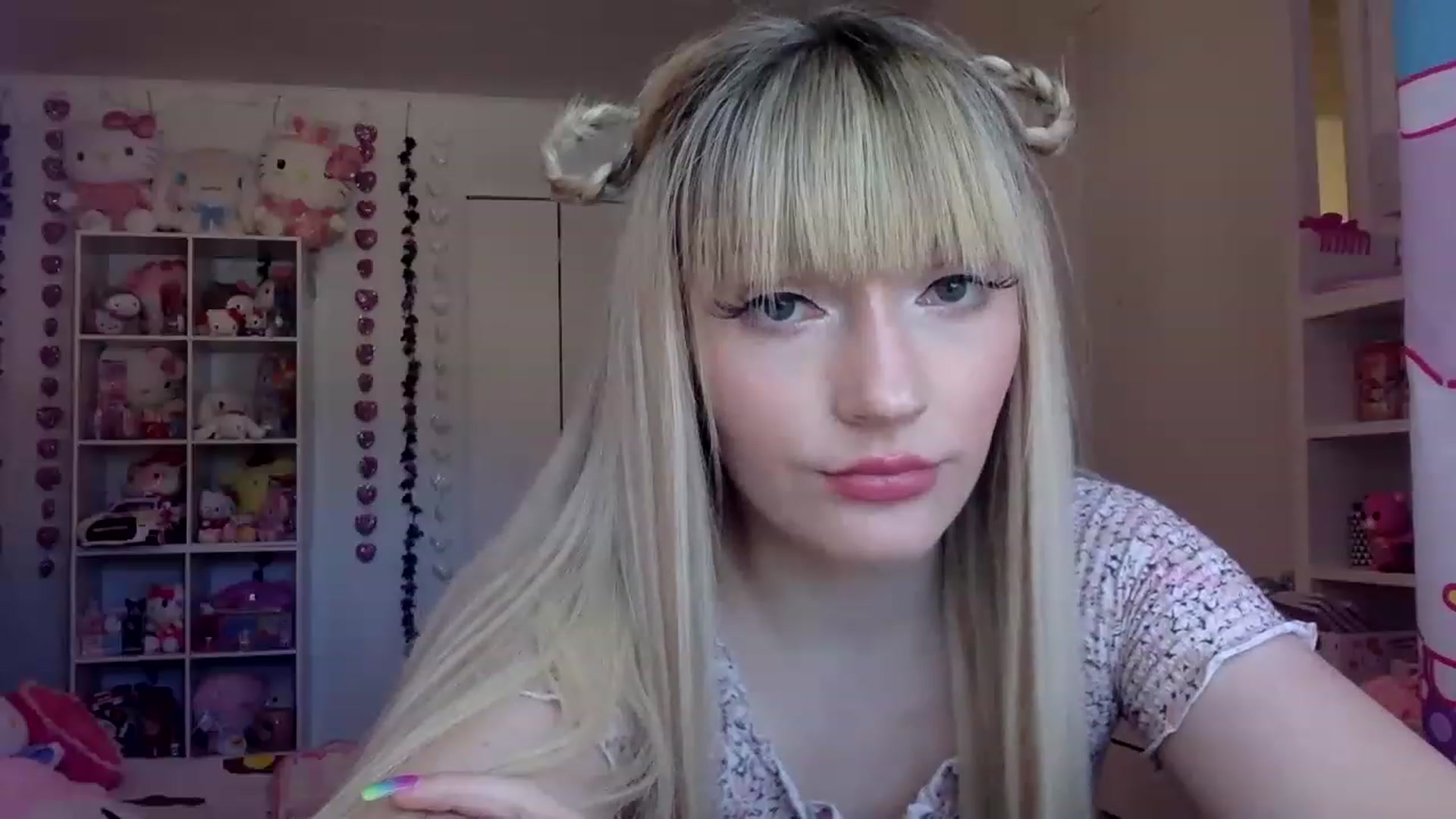 Gallery image thumbnail from Omg_emily's myfreecams stream on, 04/12/2023, 18:13 image 15 of 20