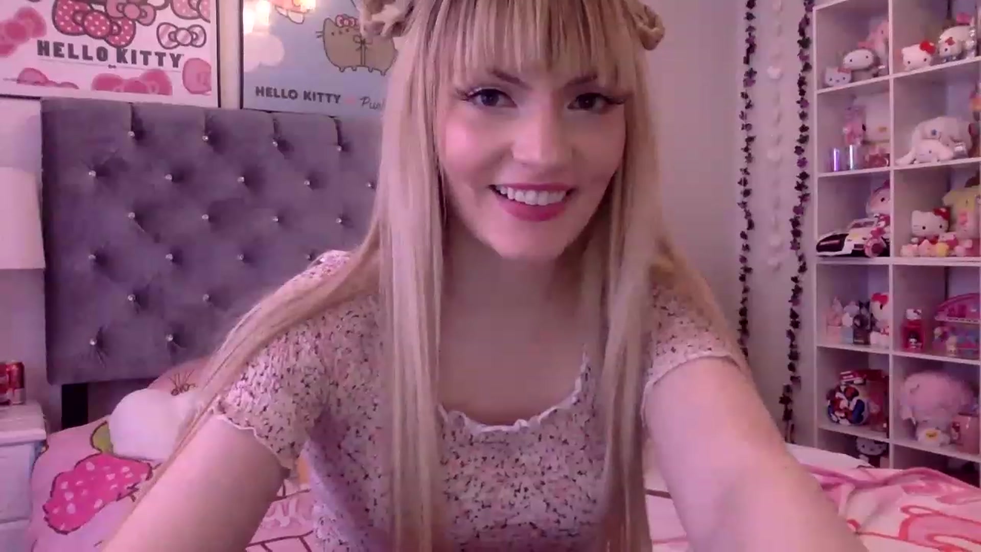 Gallery image thumbnail from Omg_emily's myfreecams stream on, 04/12/2023, 20:56 image 14 of 20