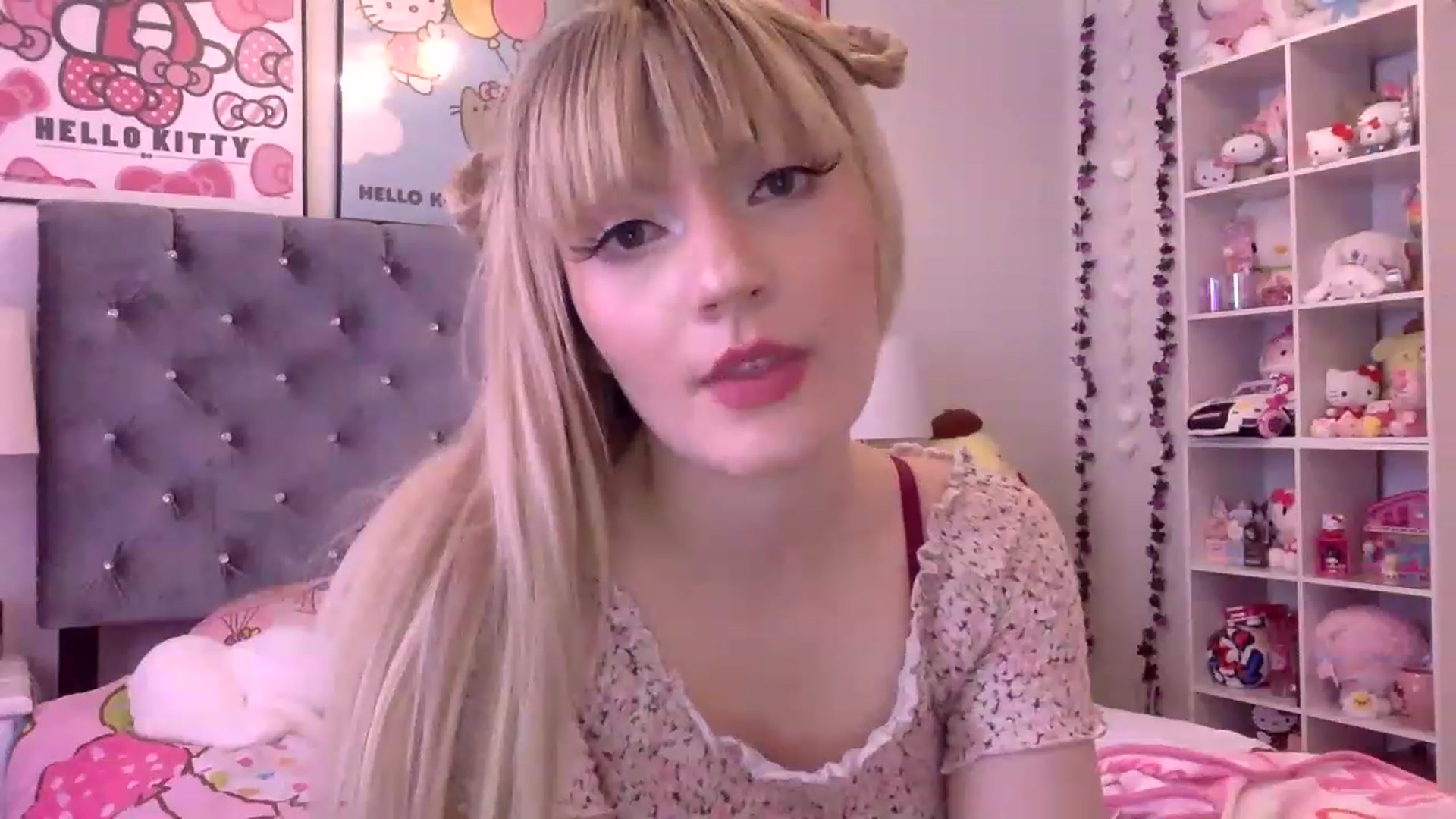 Gallery image thumbnail from Omg_emily's myfreecams stream on, 04/12/2023, 20:56 image 15 of 20