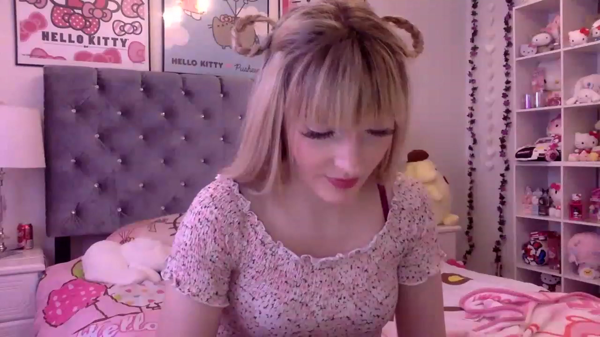 Gallery image thumbnail from Omg_emily's myfreecams stream on, 04/12/2023, 20:56 image 17 of 20
