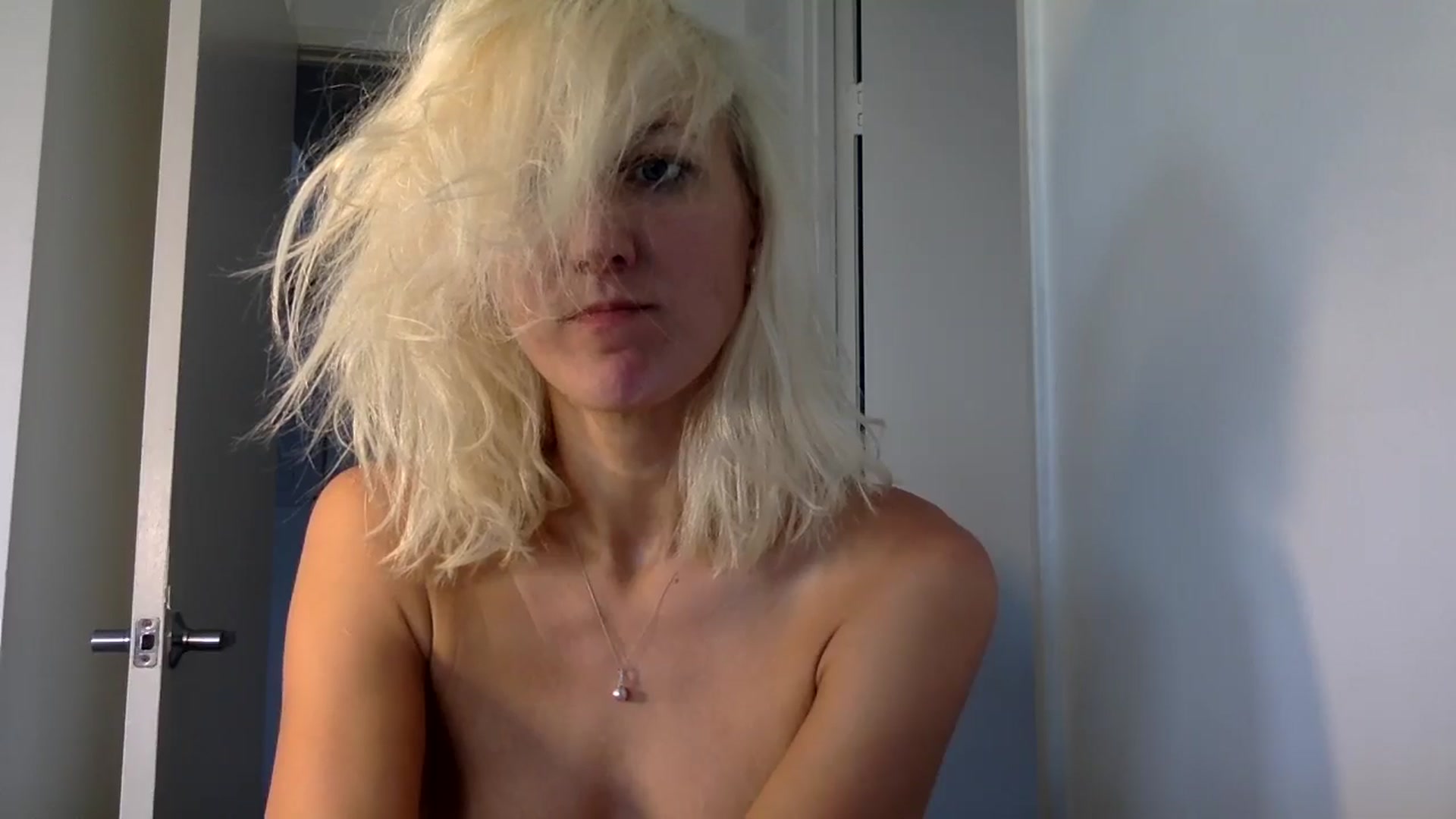 Gallery image thumbnail from Omilk's myfreecams stream on, 09/20/2024, 22:15 image 14 of 20