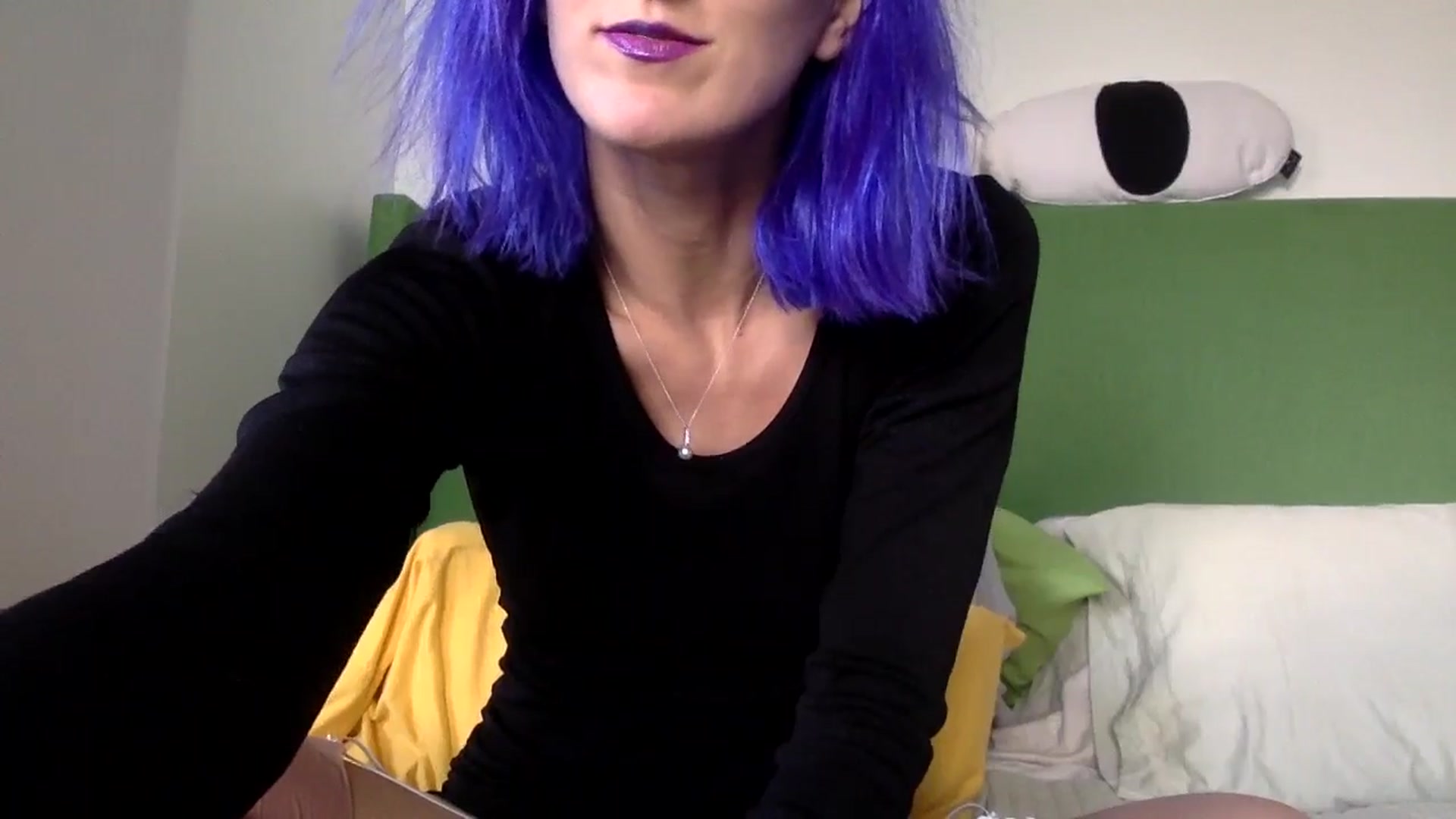 Gallery image thumbnail from Omilk's myfreecams stream on, 12/10/2024, 18:41 image 12 of 20