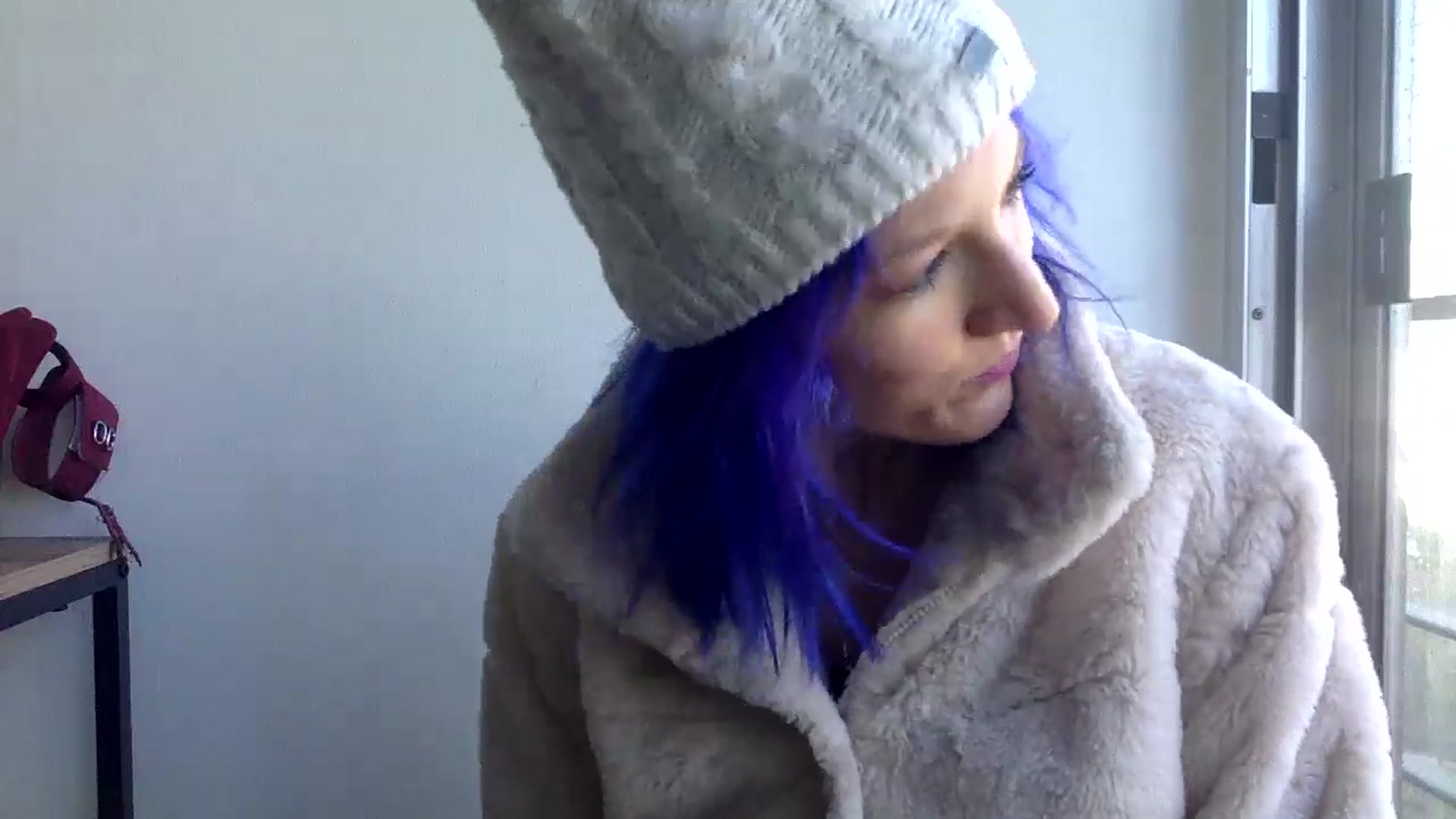 Gallery image thumbnail from Omilk's myfreecams stream on, 12/10/2024, 19:59 image 3 of 20