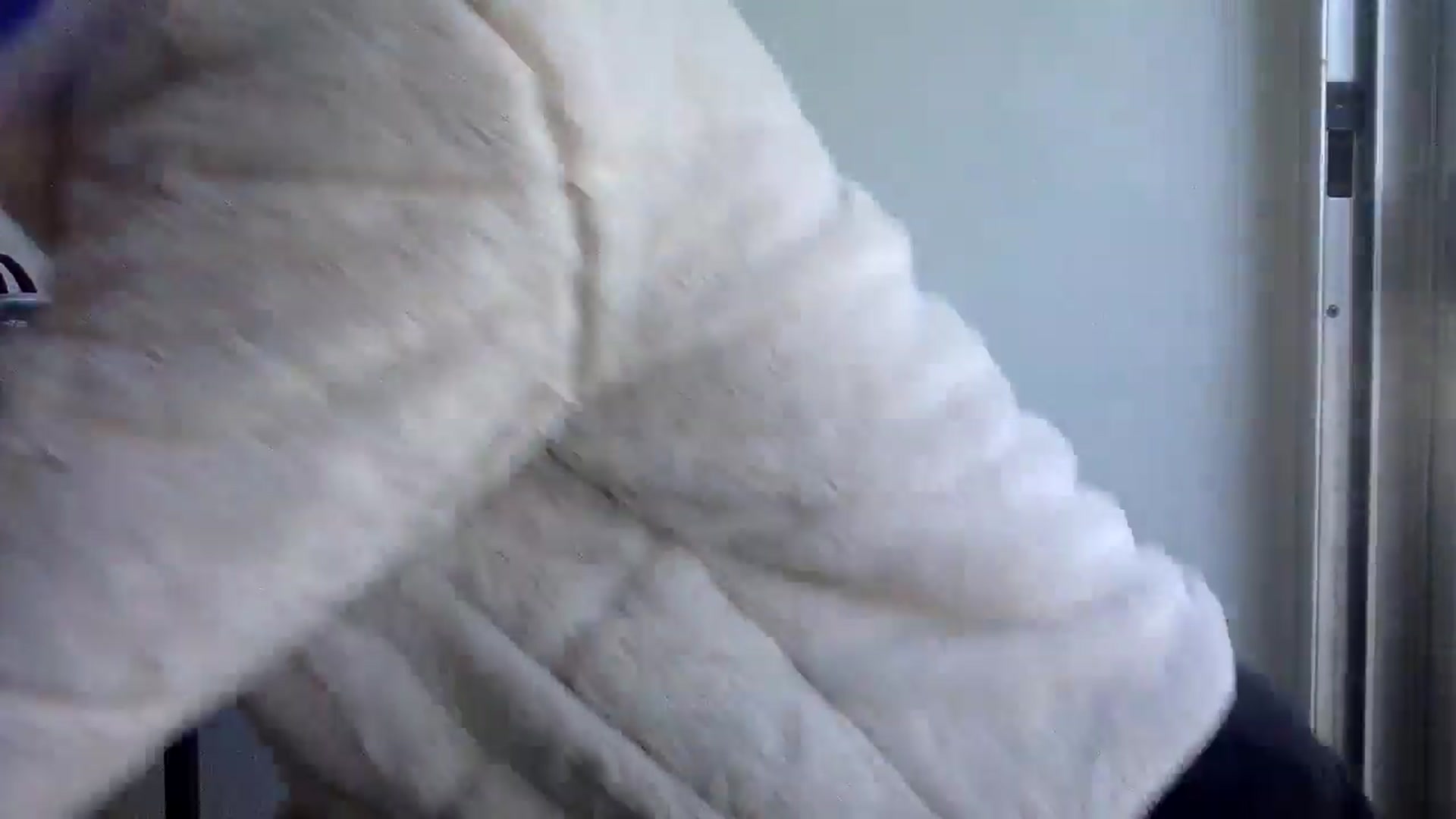 Gallery image thumbnail from Omilk's myfreecams stream on, 12/10/2024, 19:59 image 4 of 20