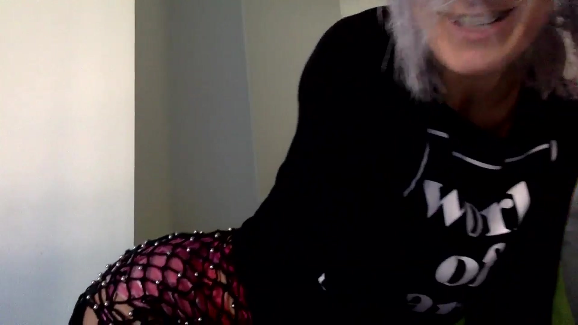 Gallery image thumbnail from Omilk's myfreecams stream on, 01/02/2025, 17:01 image 5 of 20