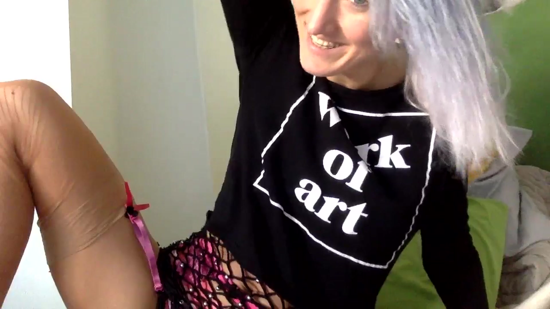 Gallery image thumbnail from Omilk's myfreecams stream on, 01/02/2025, 17:01 image 12 of 20