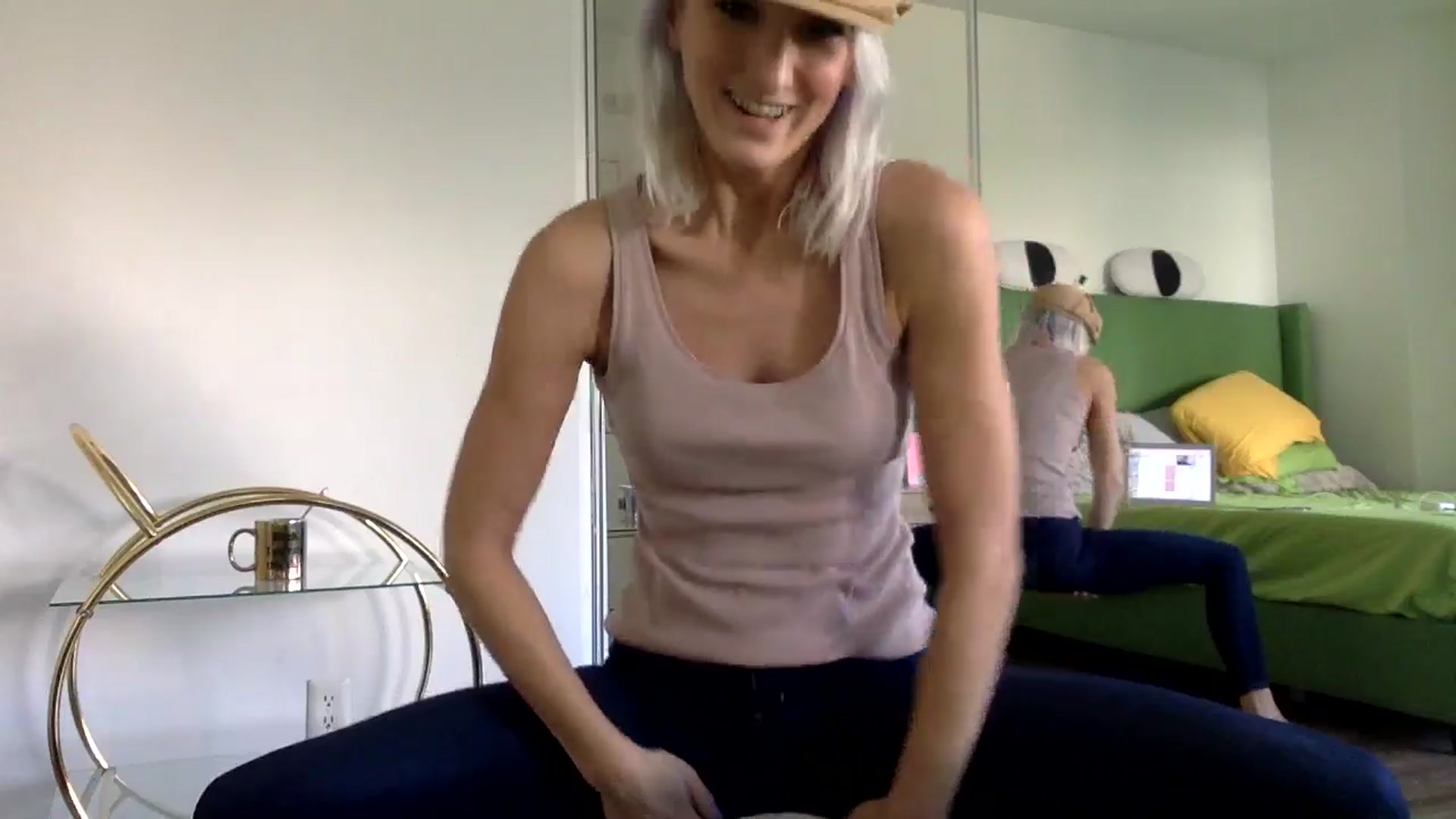 Gallery image thumbnail from Omilk's myfreecams stream on, 01/14/2025, 20:18 image 2 of 20
