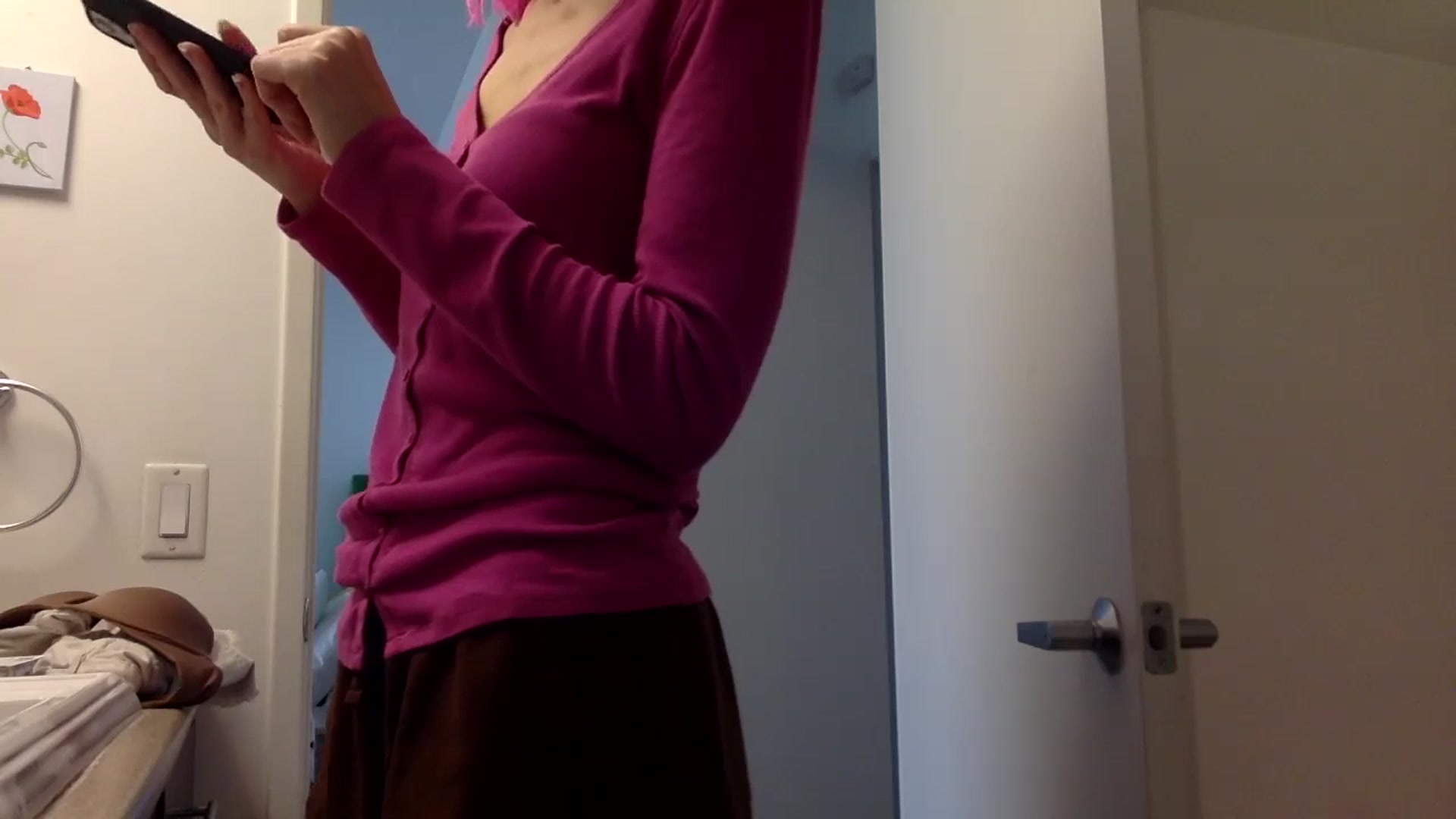 Gallery image thumbnail from Omilk's myfreecams stream on, 02/18/2025, 19:13 image 8 of 20